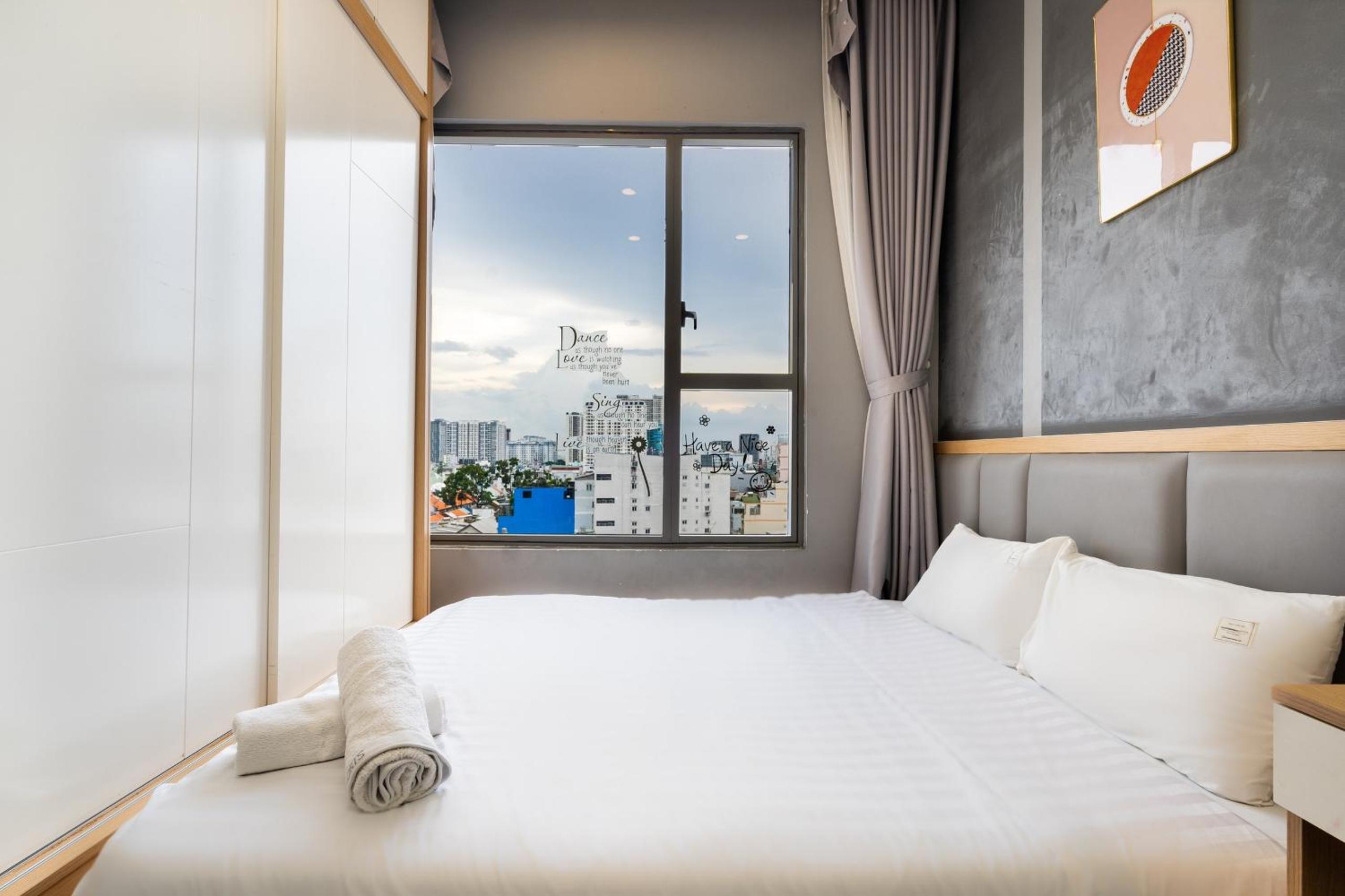 Sài Gòn Quận 4 - Căn Hộ Rivergate, Miễn Phí Hồ Bơi