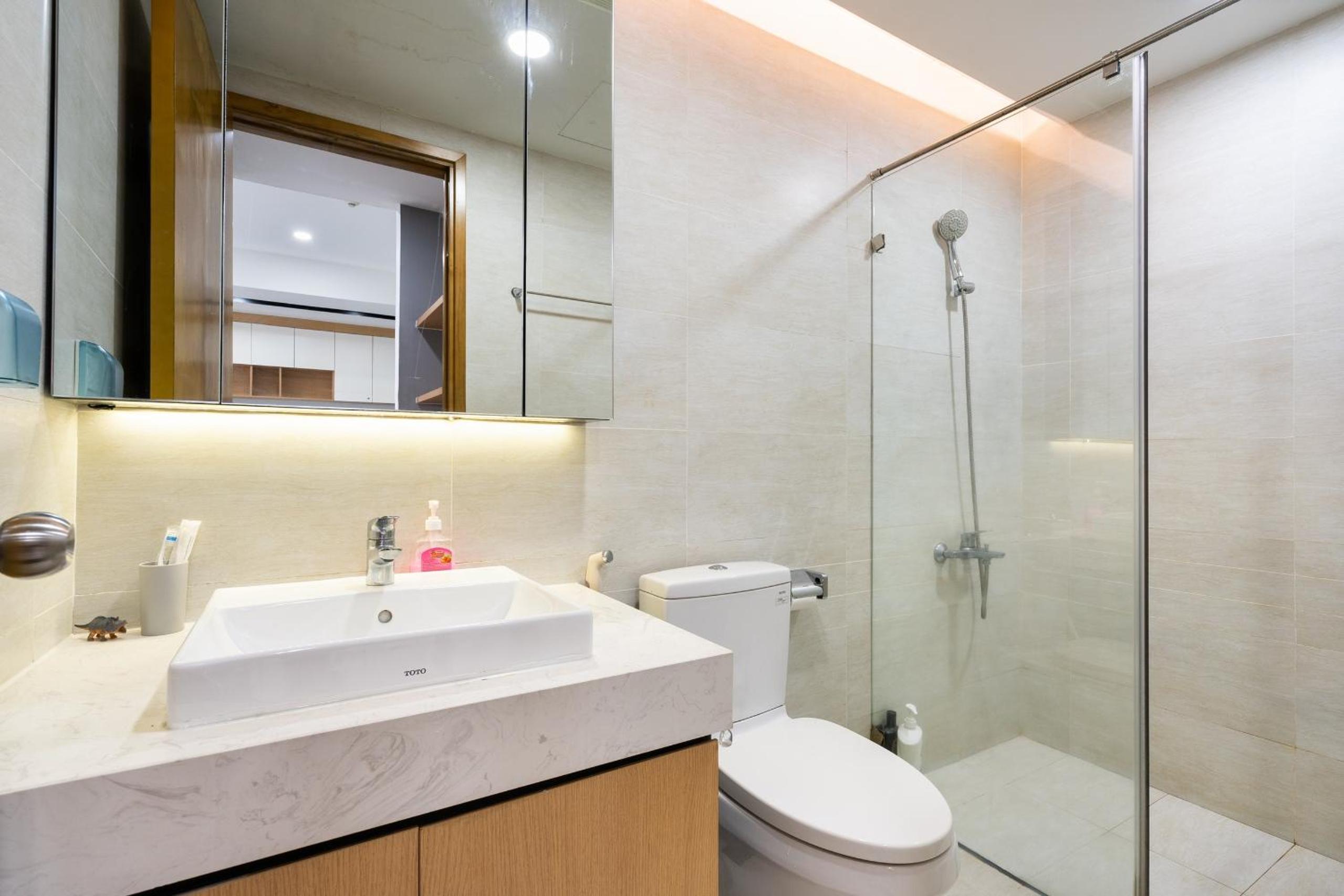 Sài Gòn Quận 4 - Căn Hộ Rivergate, Miễn Phí Hồ Bơi