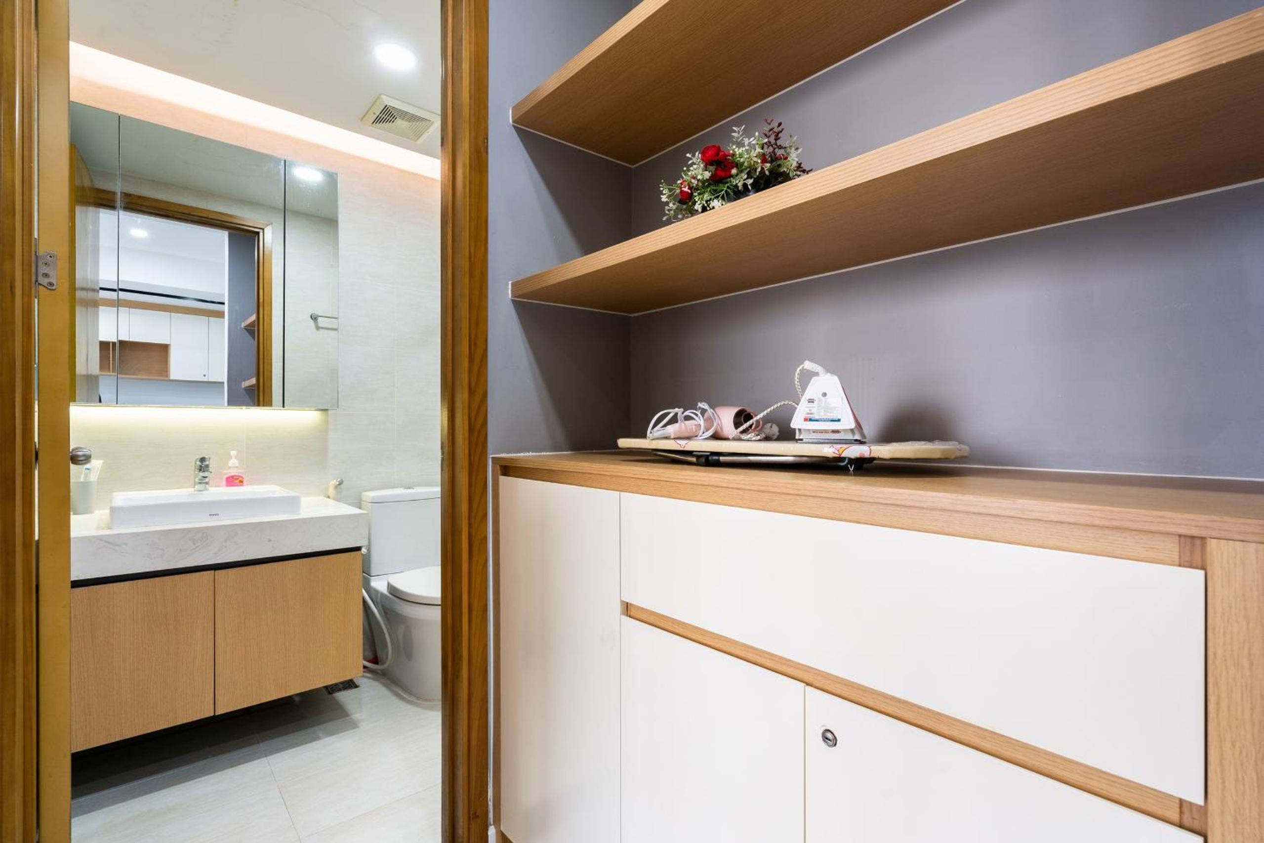 Sài Gòn Quận 4 - Căn Hộ Rivergate, Miễn Phí Hồ Bơi