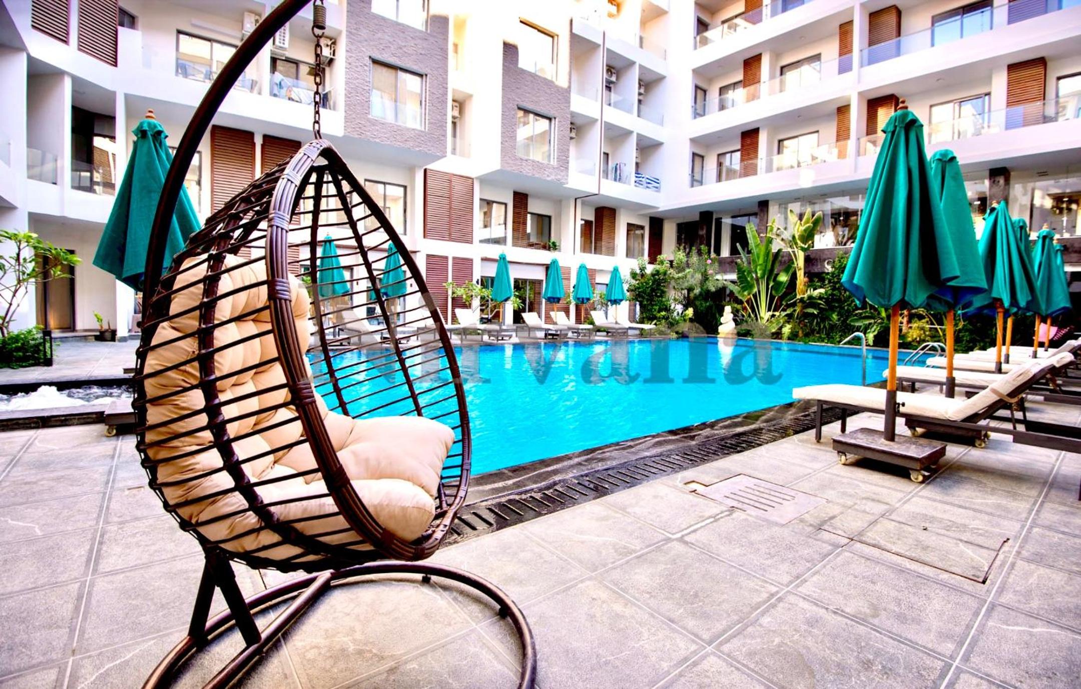 Sea View Suite Sleeps 2 with Parking