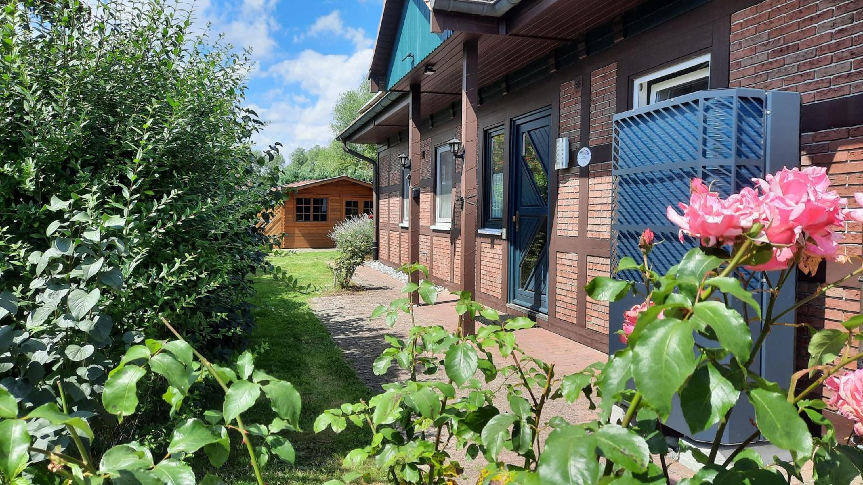 Ferienhaus Sasse Ferienwohnungen mit Garten & Grill