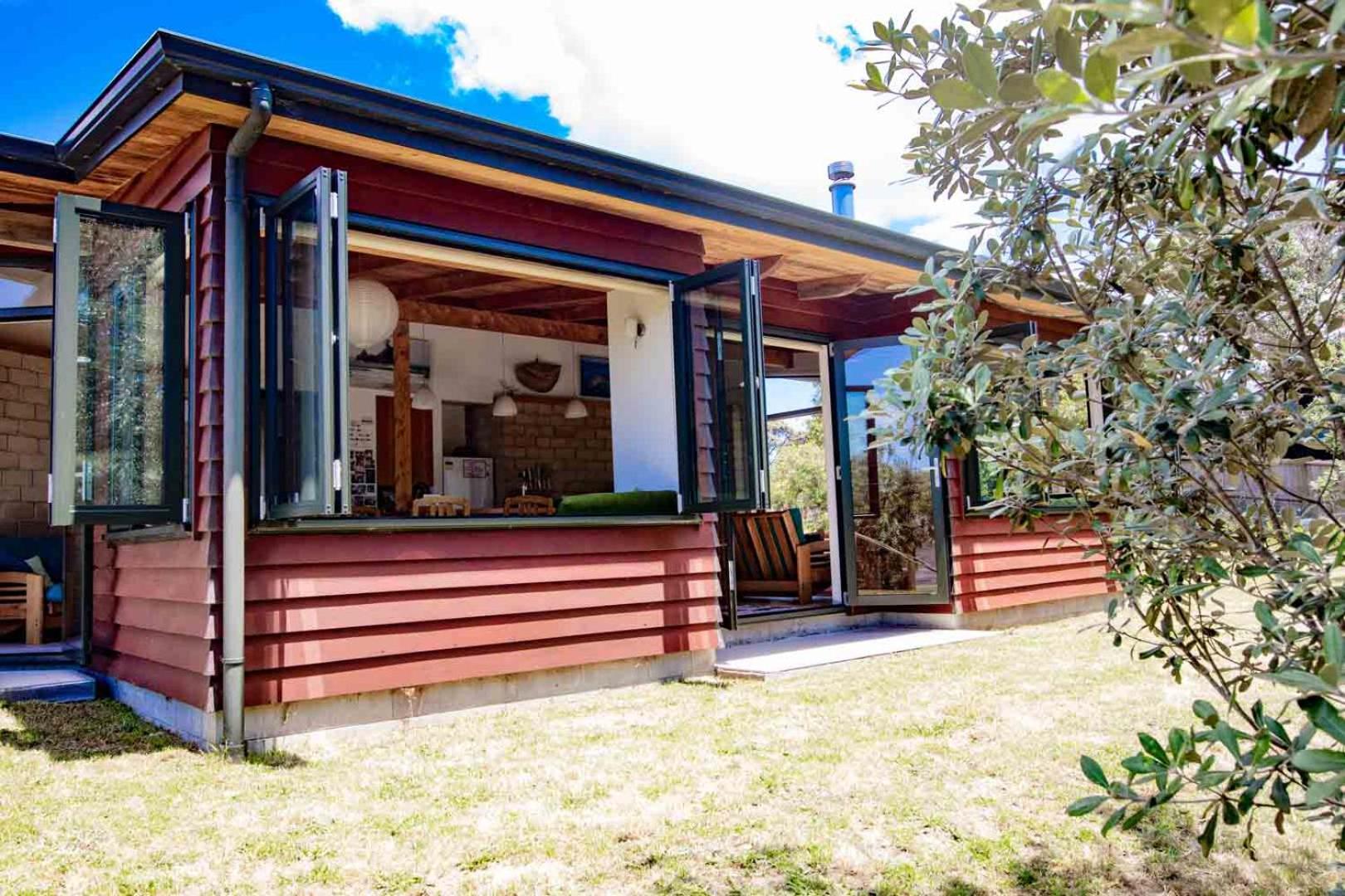 Whangapoua Family Bach - 100m from the beach! view 5