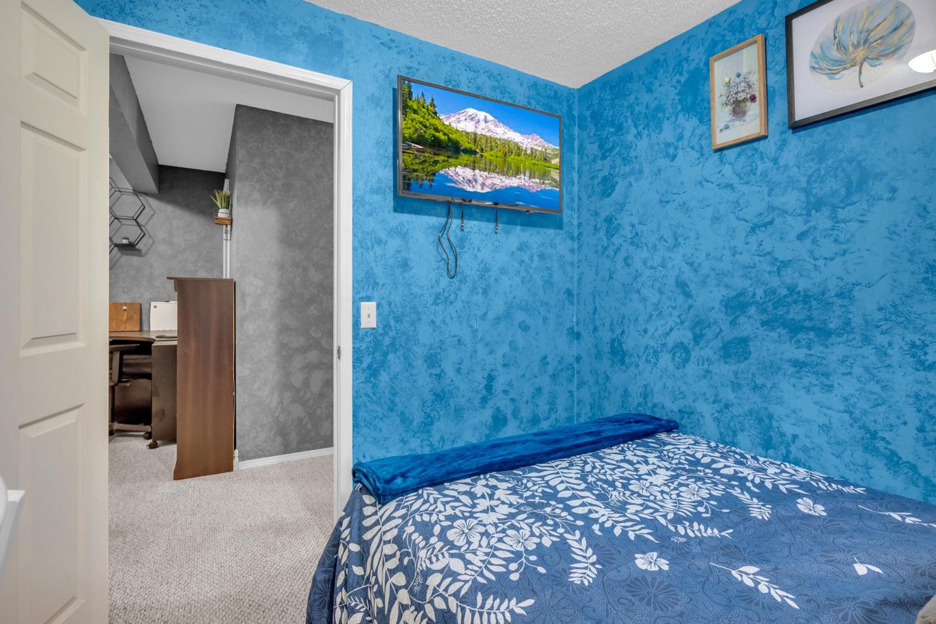 33 Executive Home, Ac, Airport