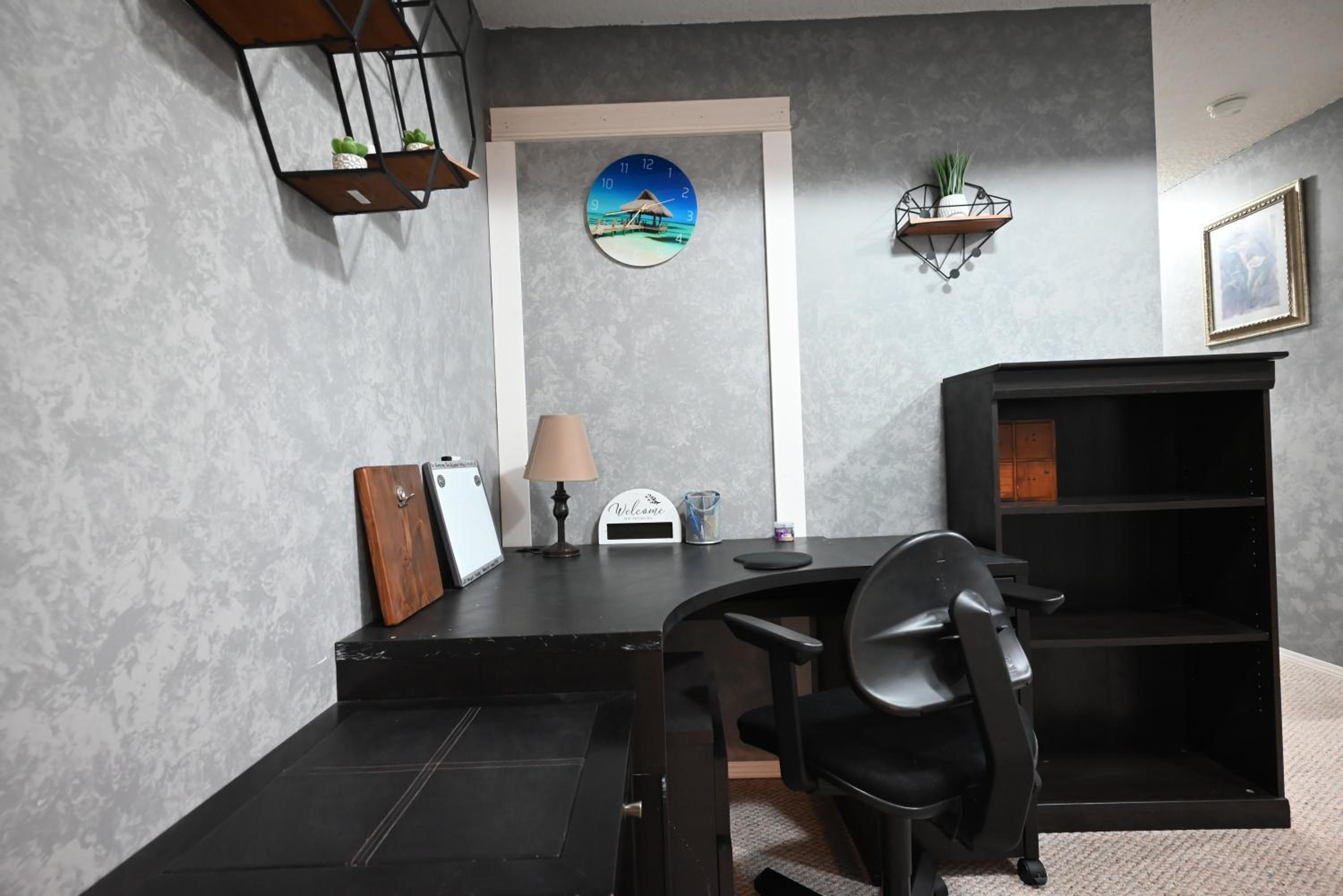 33 Executive Home, Ac, Airport
