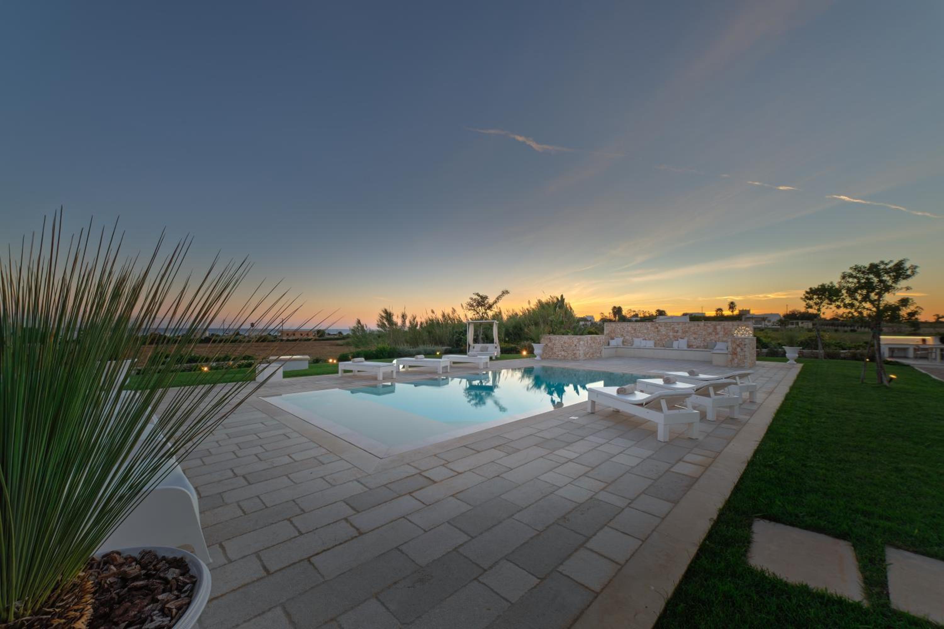 VILLA FLORI' view 2