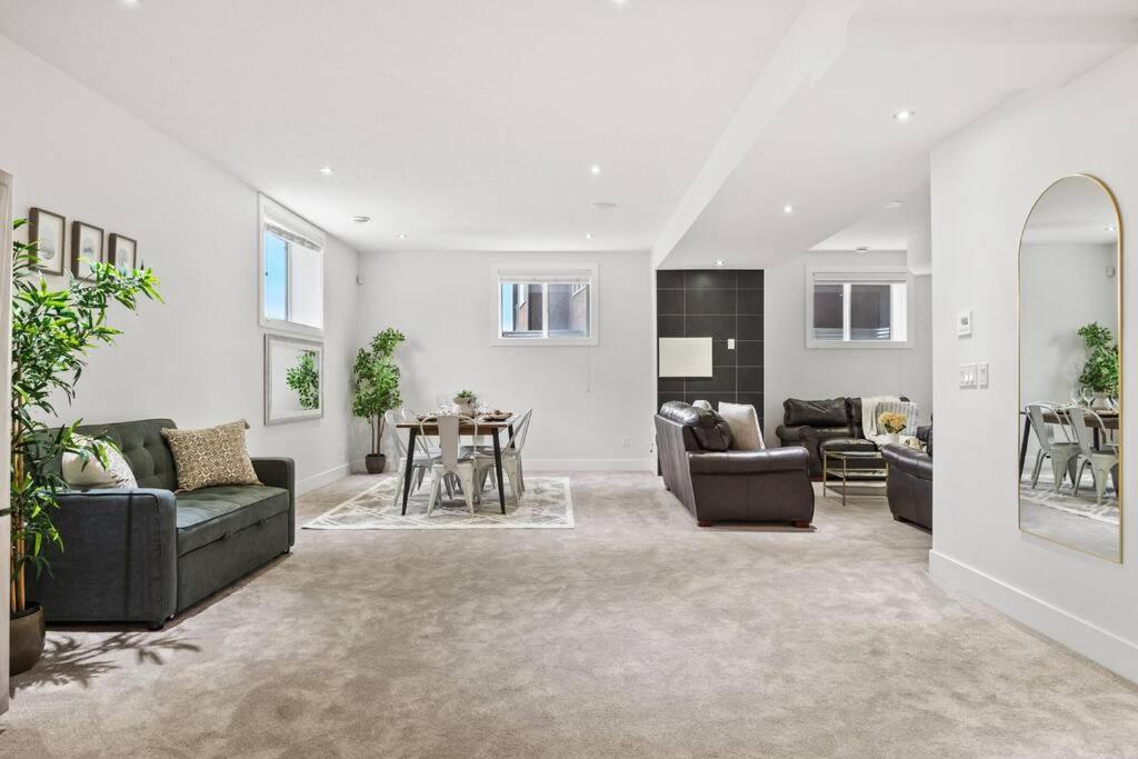Bright & Cozy 2-Bedroom Basement Suite