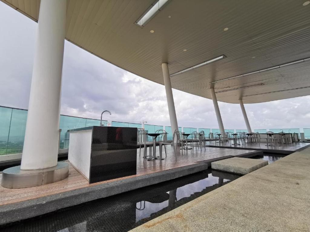 MidValley MegaMall View Southkey Mosaic 2BR 2FREE By Natol
