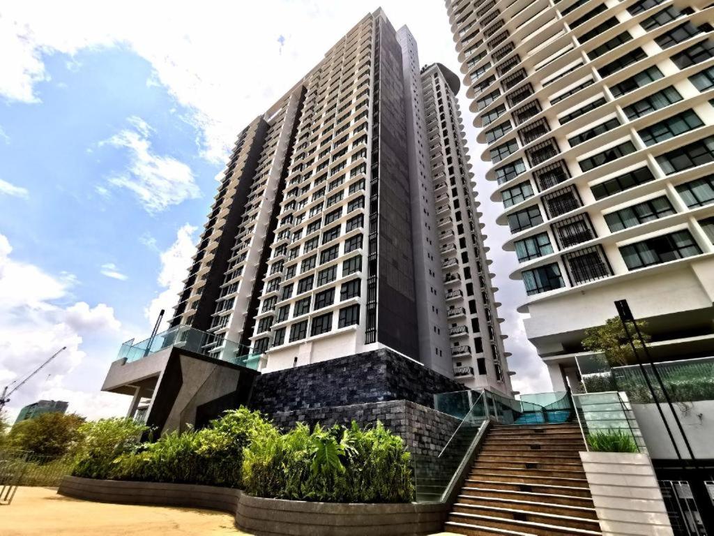 MidValley MegaMall View Southkey Mosaic 2BR 2FREE By Natol