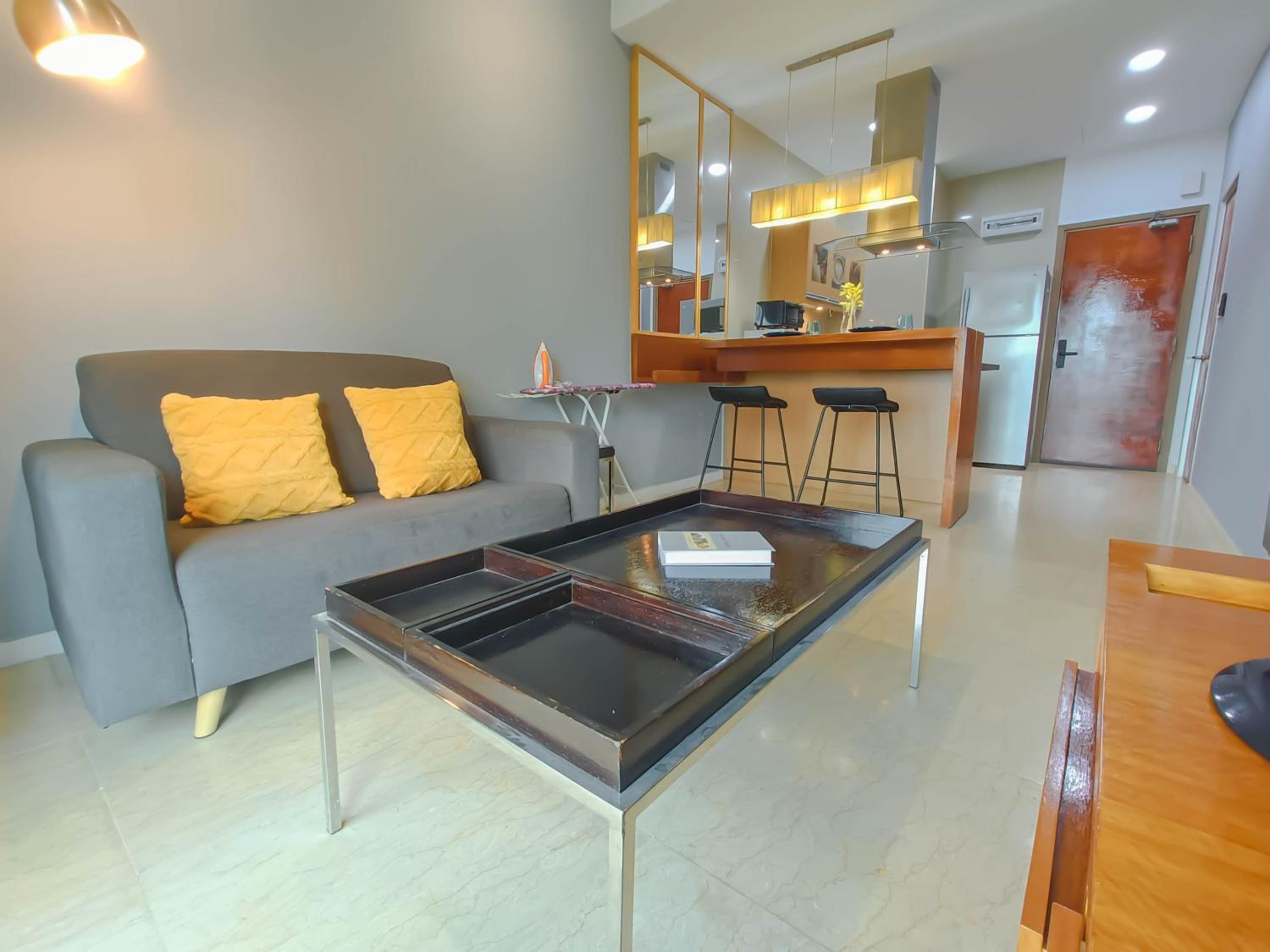 231TR Service Suite by Manhattan Group