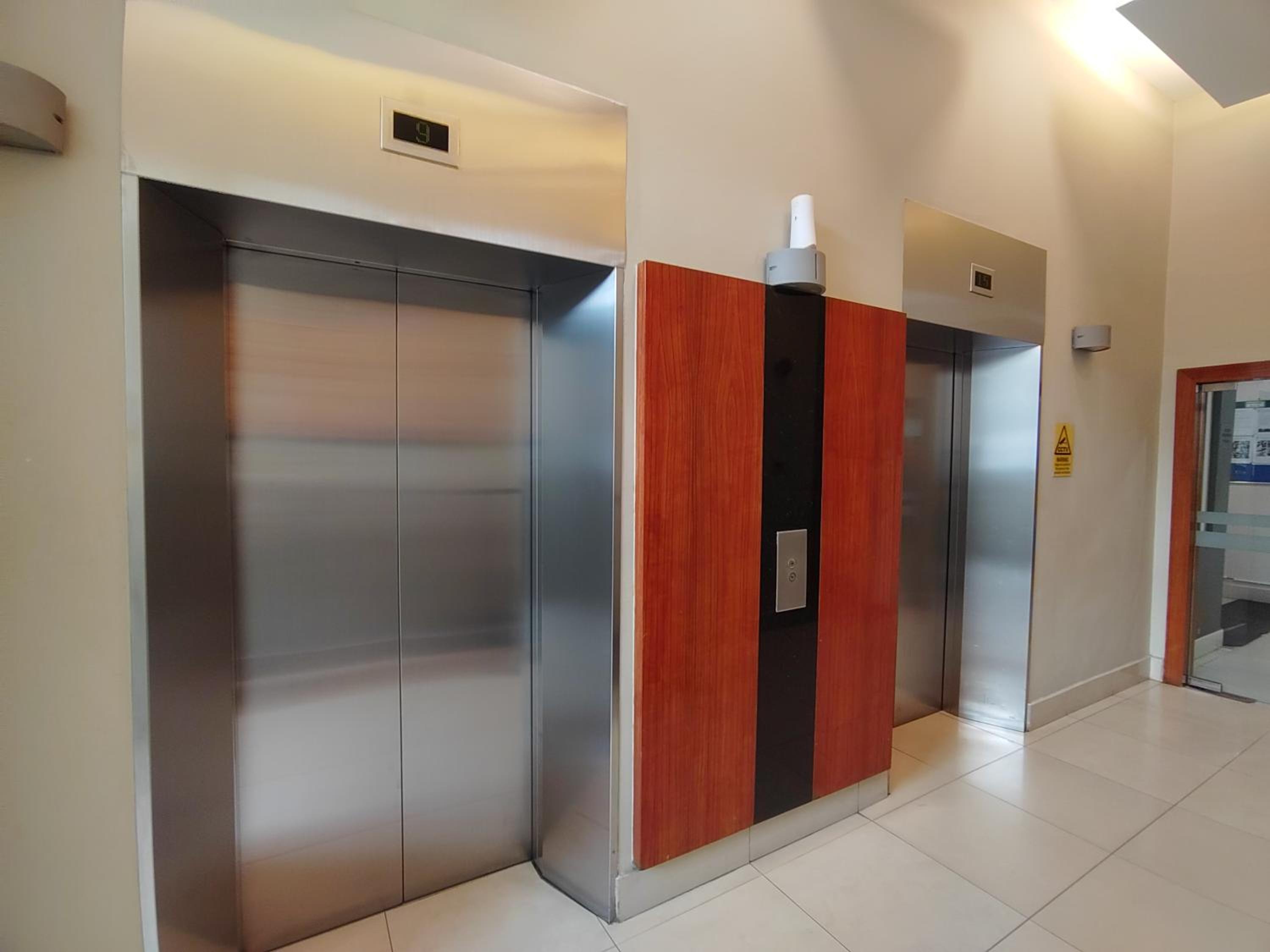 231TR Service Suite by Manhattan Group