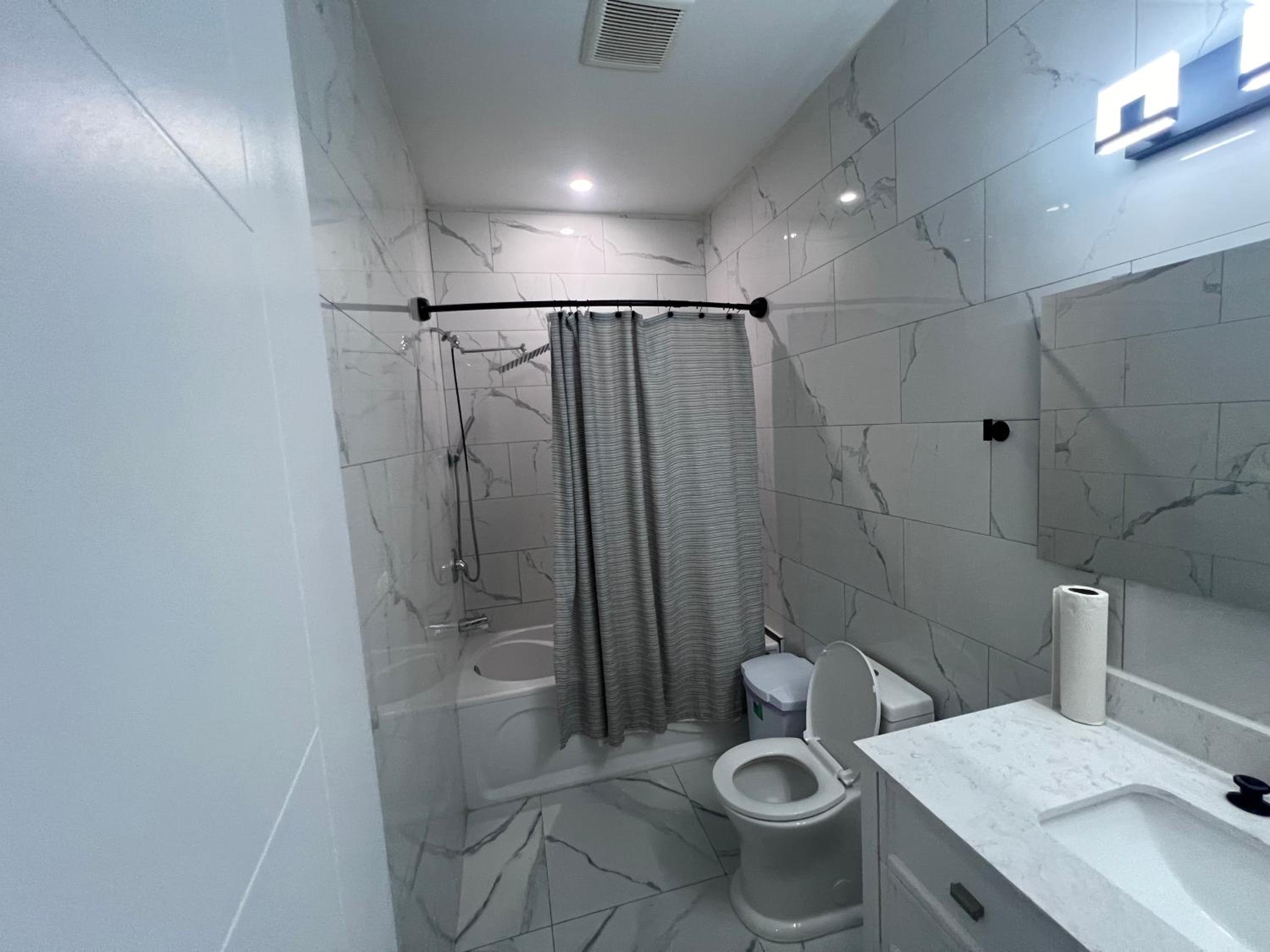 Private Bathroom Room In Cambridge B7