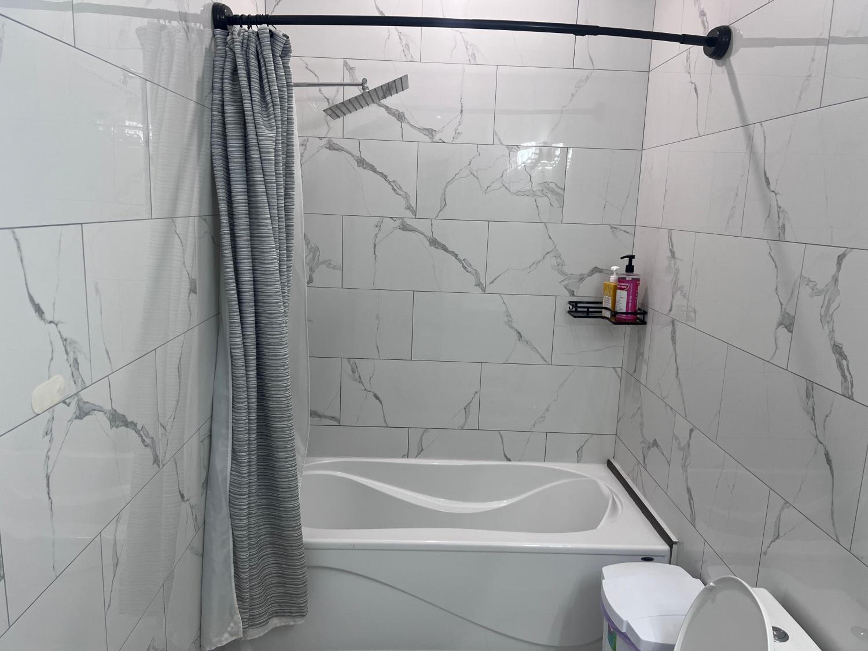 Private Bathroom Room In Cambridge B7