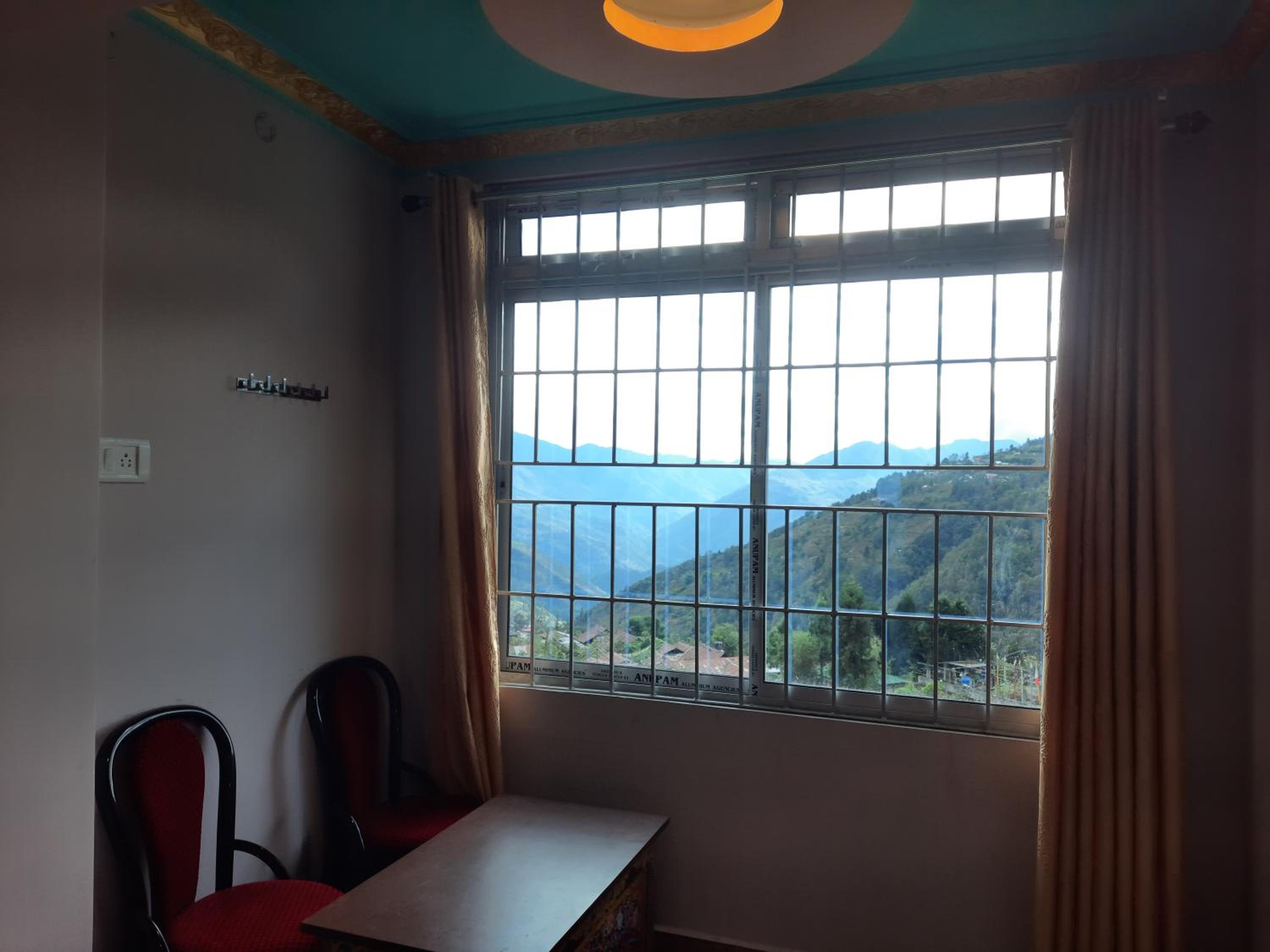 Phranglei Guest House Bomdila