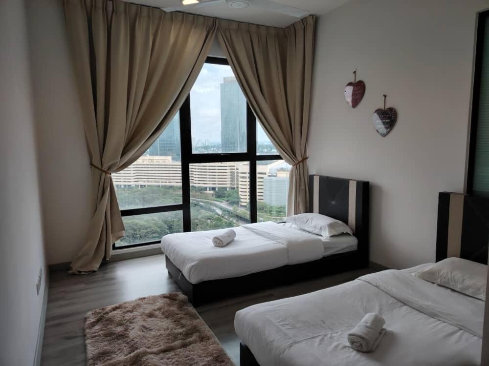 MidValley MegaMall View Southkey Mosaic 2BR 2FREE By Natol