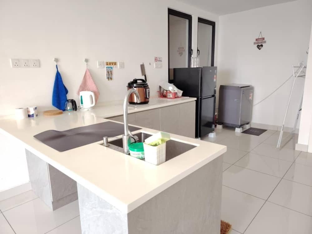 MidValley MegaMall View Southkey Mosaic 2BR 2FREE By Natol