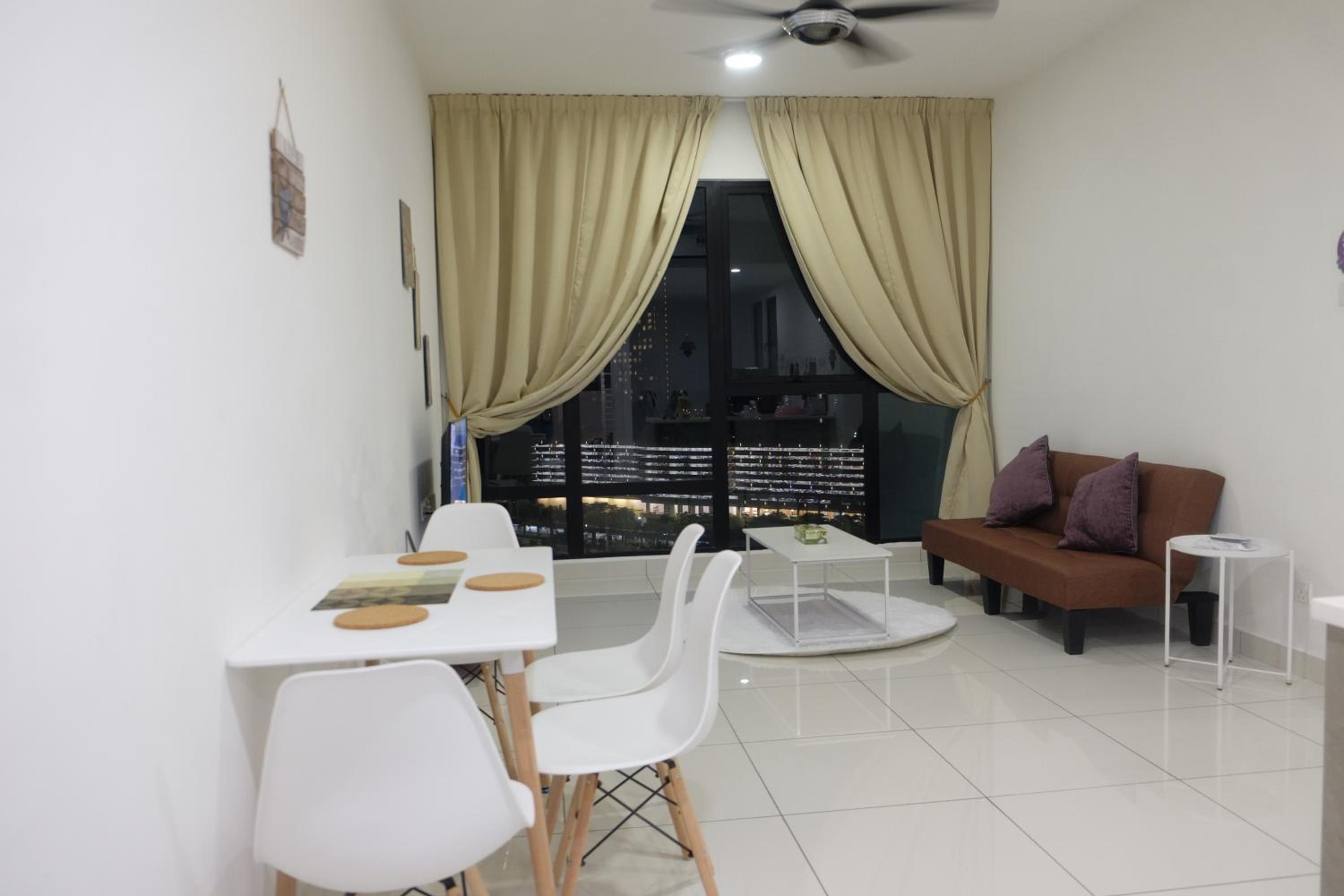 MidValley MegaMall View Southkey Mosaic 2BR 2FREE By Natol