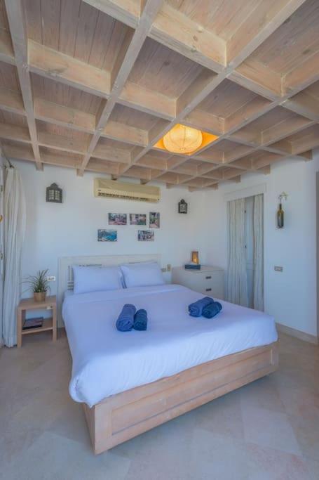 Luxury apartment on the Marina