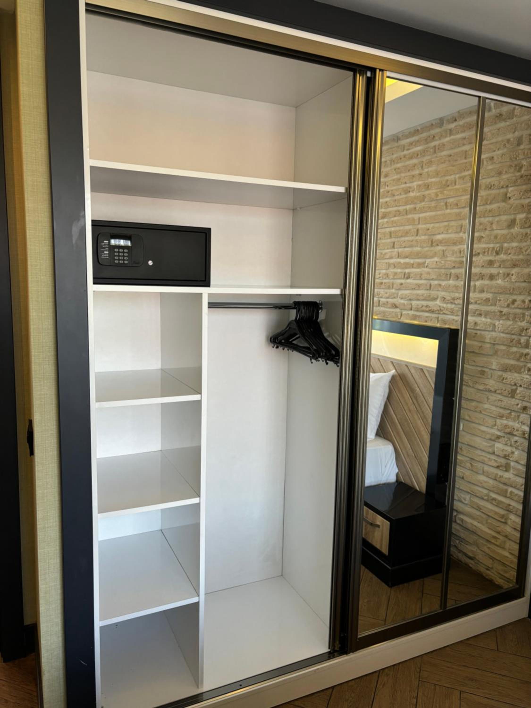 Aldino Residence - Image 30