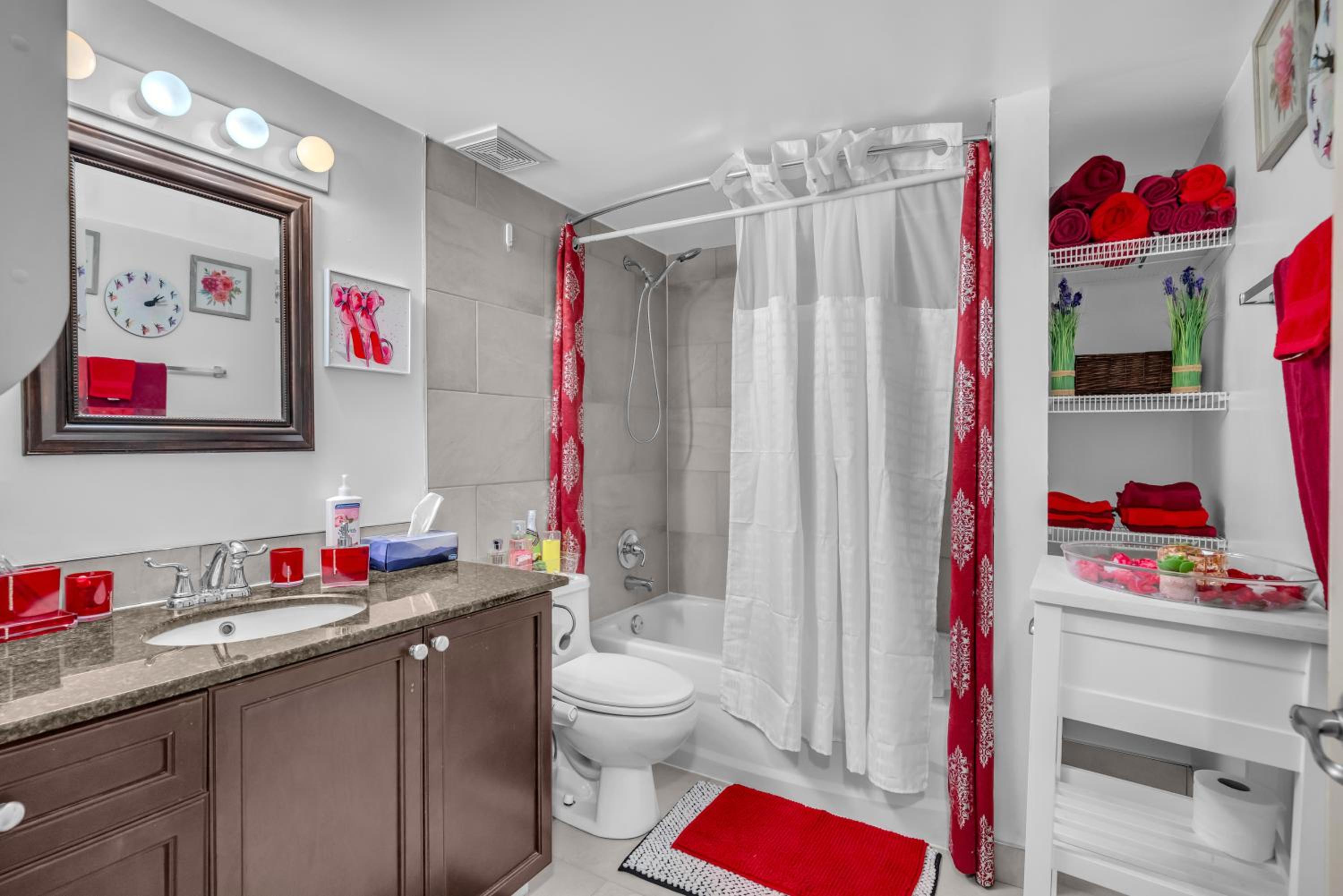 33 Executive Home, Ac, Airport
