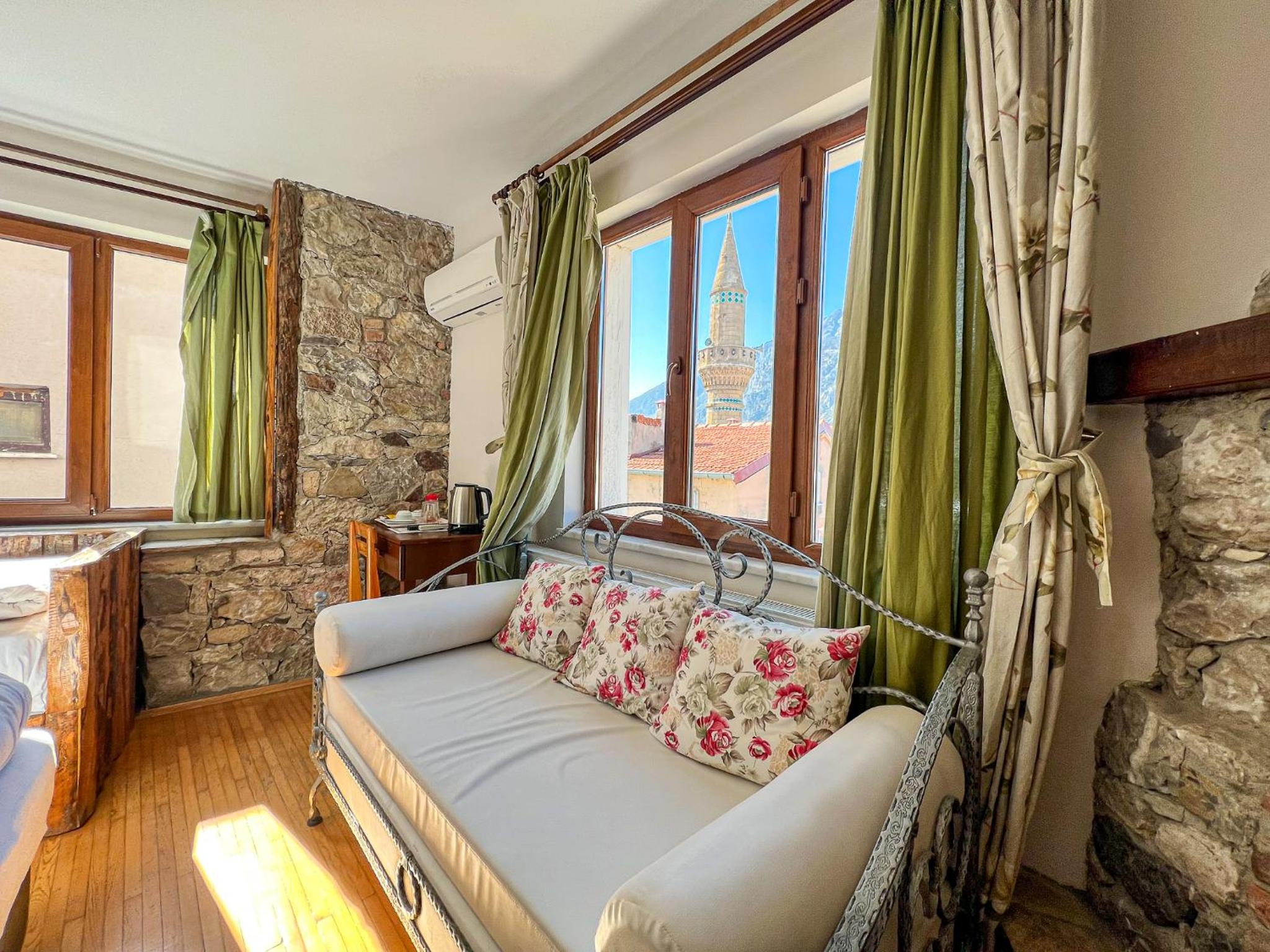 Fulya Pension en Egirdir — hotel room