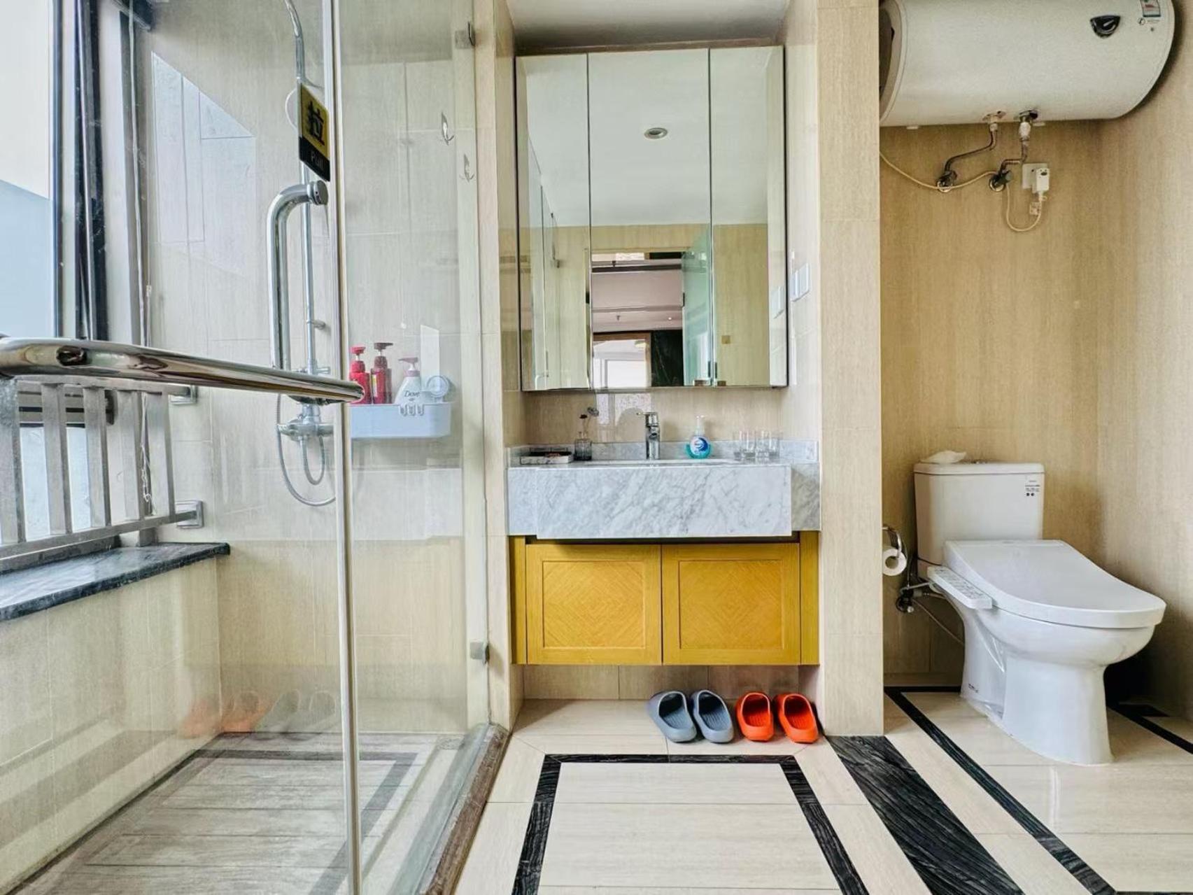 Shanghai Lerongju Boutique Apartment Metro Line 8 20meter