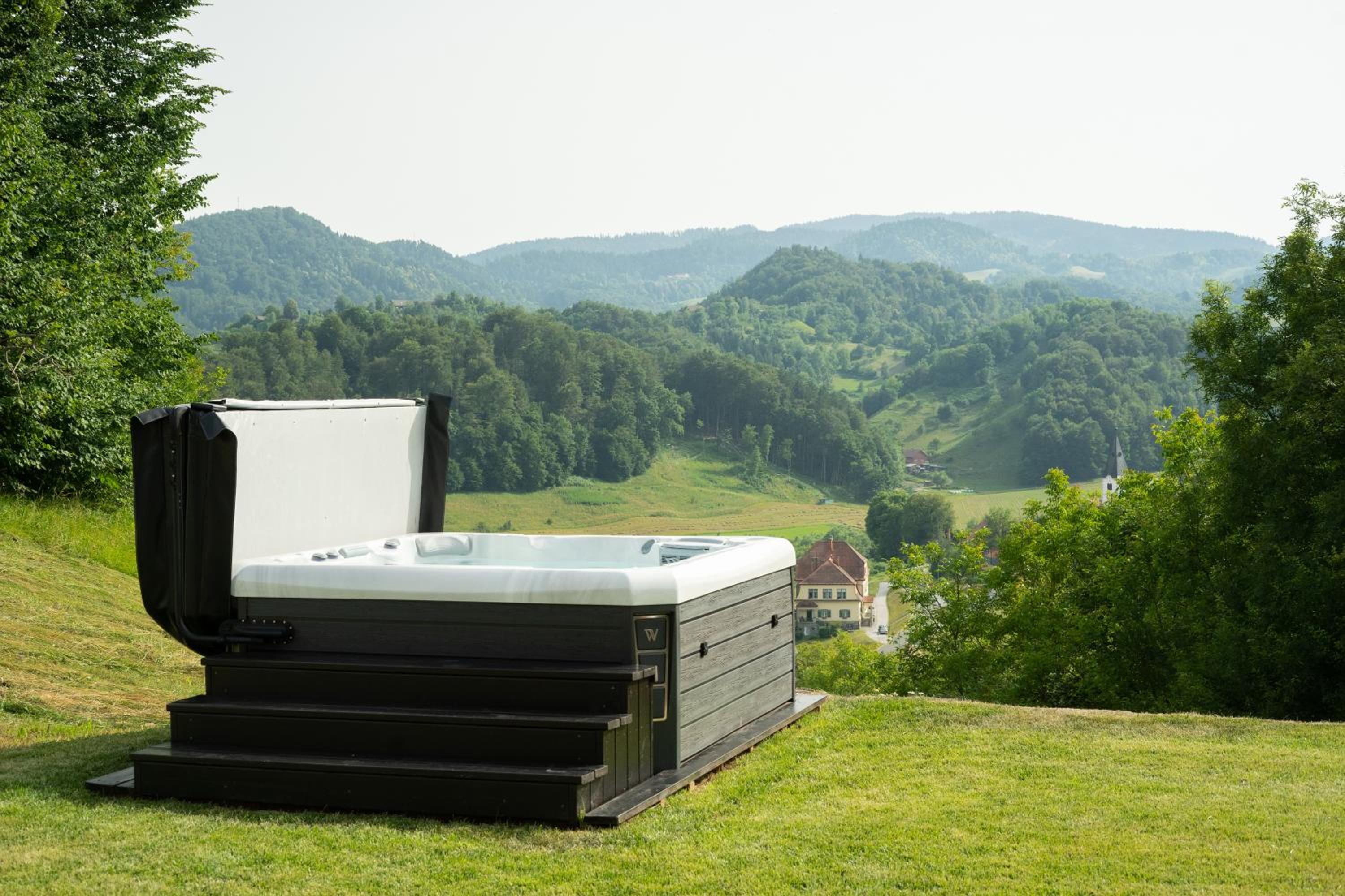 Wellnessen im Naturparadies nahe der südsteirischen Weinstraße - mit privater Panoramasauna & Whirlpool
