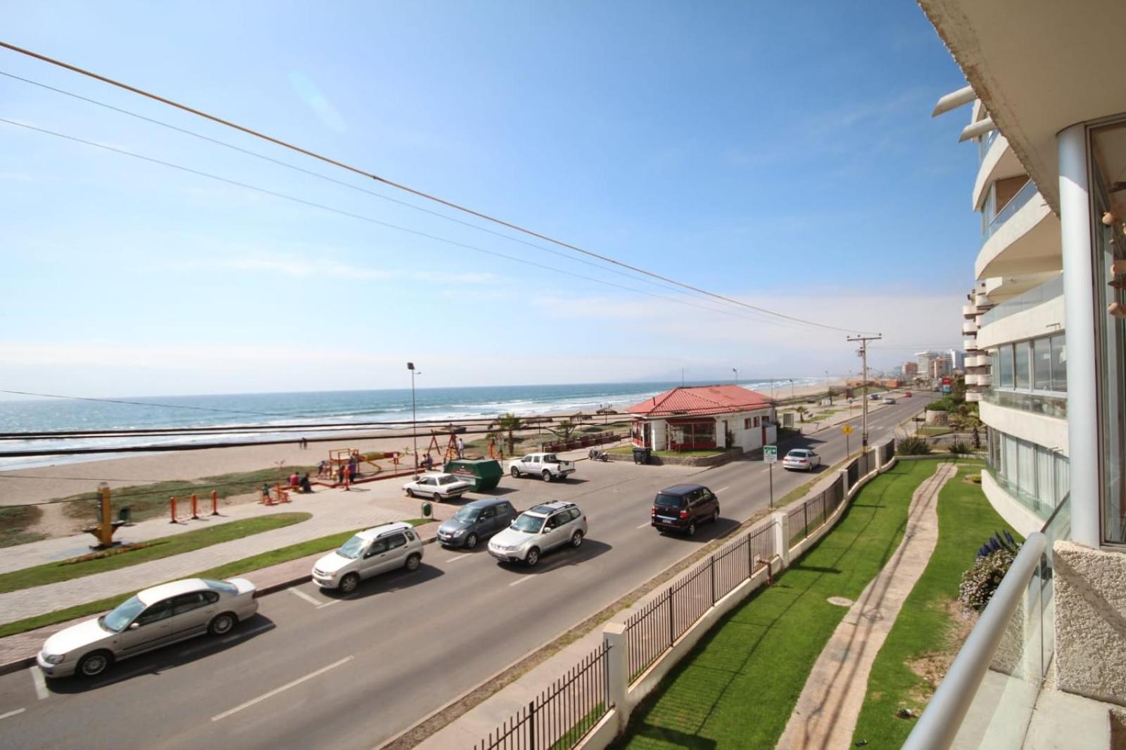 Departamento en Avenida del Mar Primera Fila