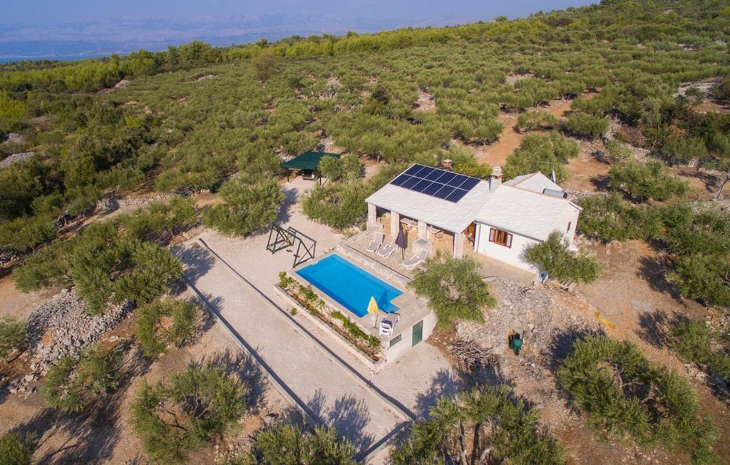 Holiday Home Stomorica - Secluded Olive Estate with Private Pool, Brač view 3