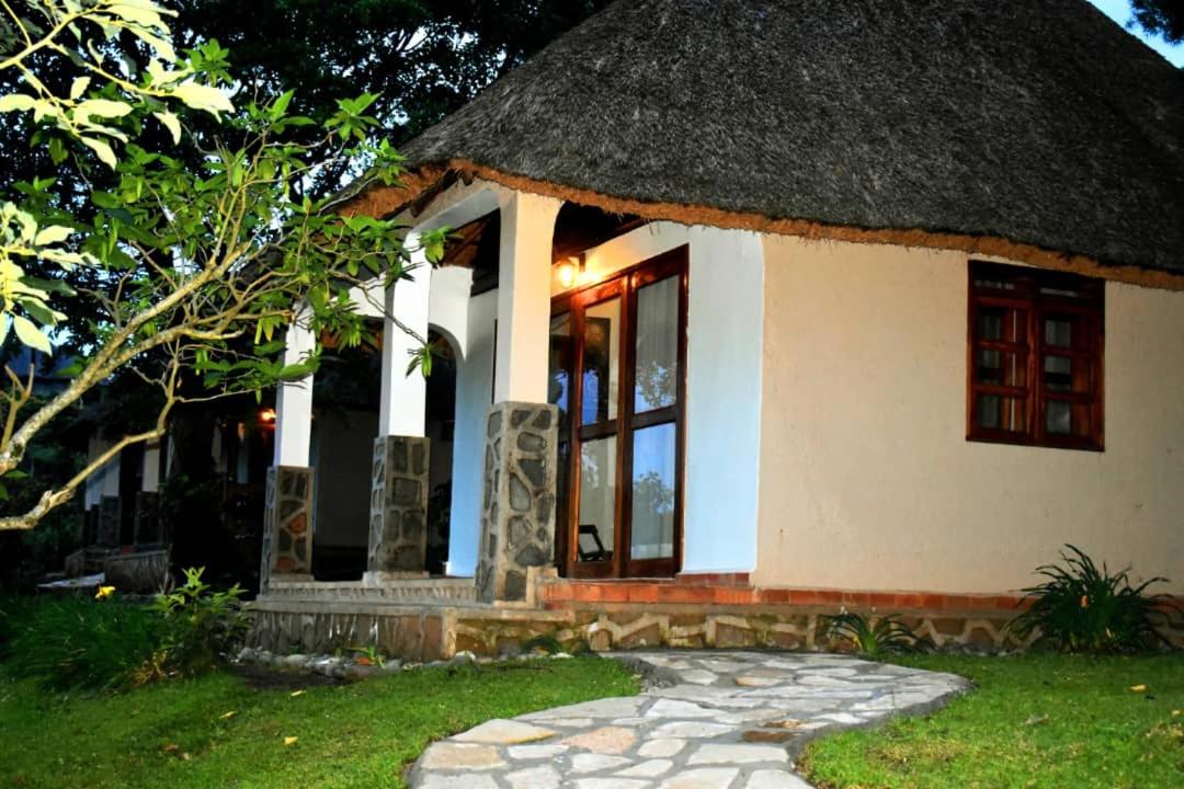 Bahundu Safari Lodge