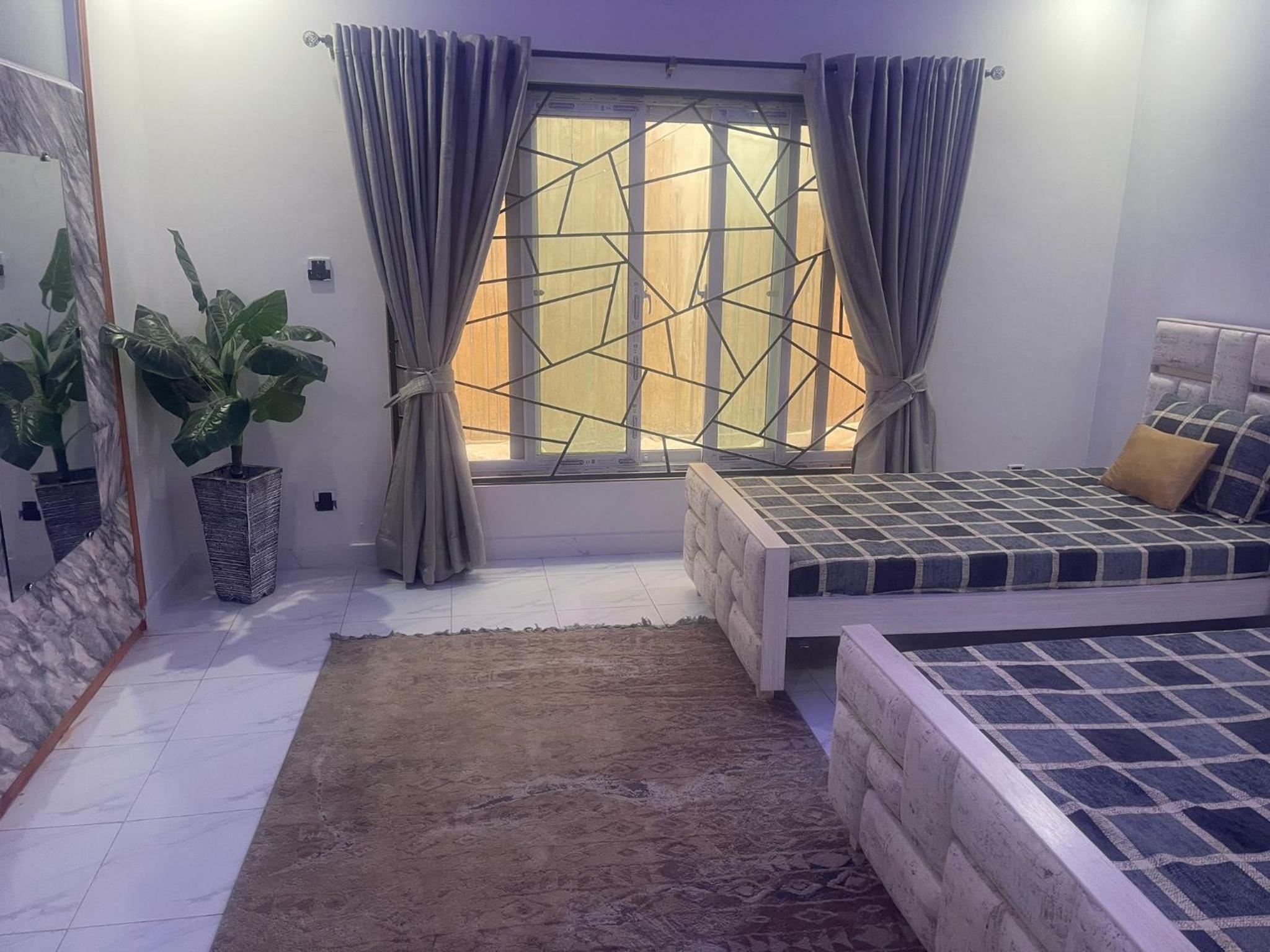 Comfy stays near Islamabad airport view 2