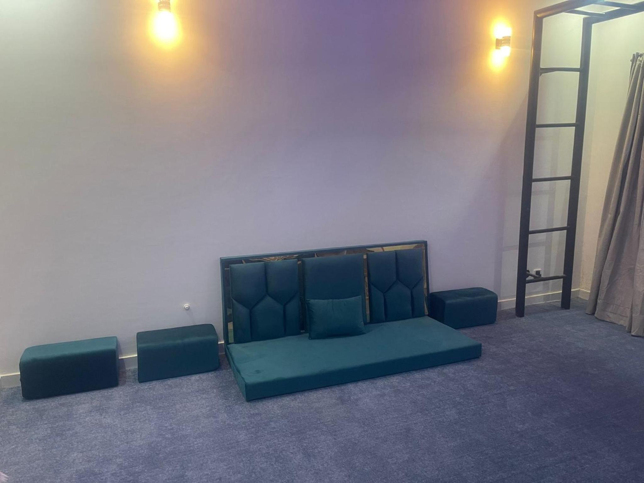 Comfy stays near Islamabad airport view 4
