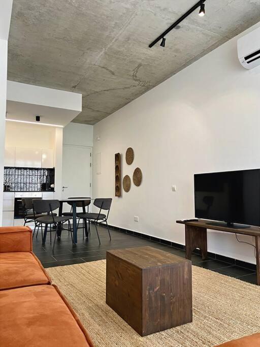 Urban Oasis Retreat