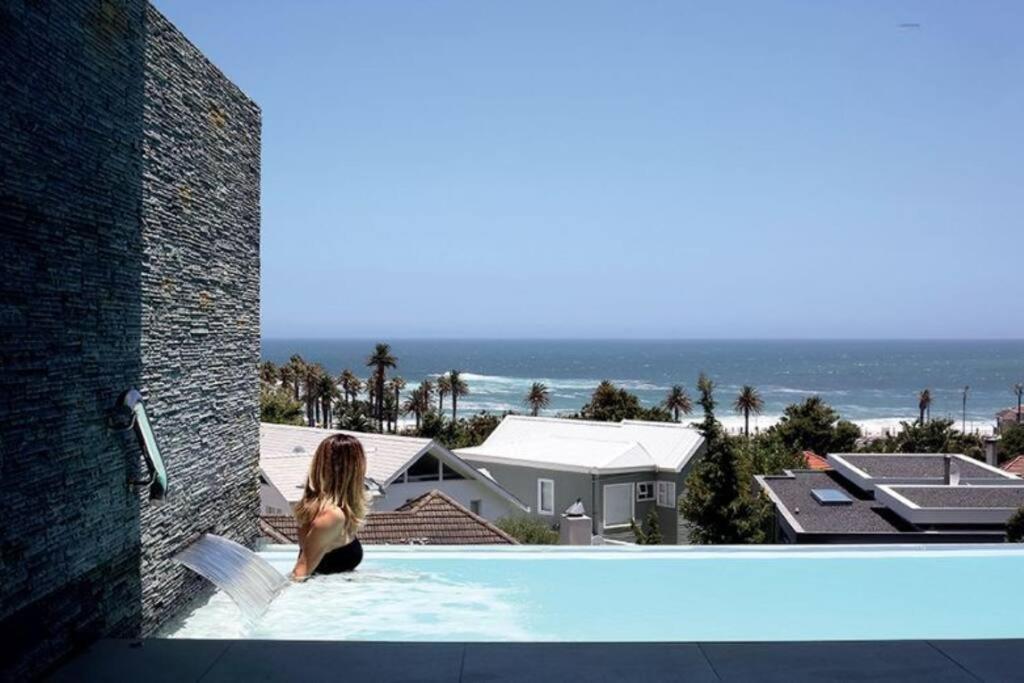 Camps Bay Getaway view 2