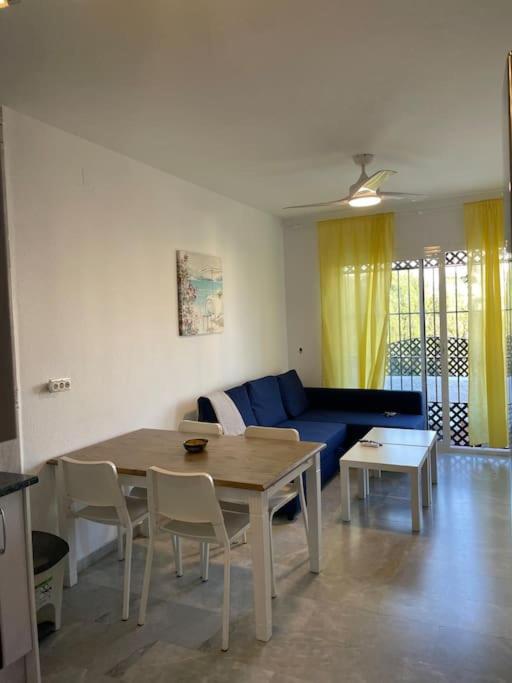 2 bedrooms, terrace and pool view 4