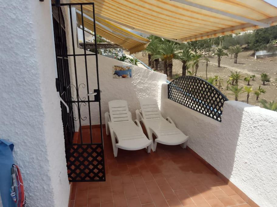 2 bedrooms, terrace and pool view 5