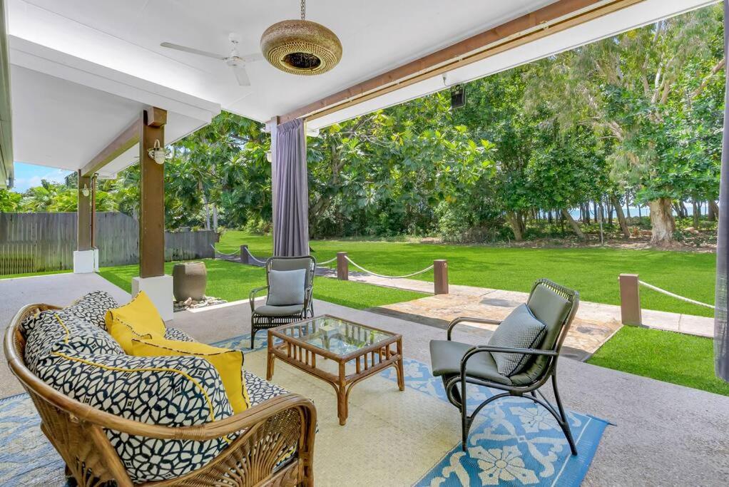 Absolute Beachfront WongaBelle- Pet Friendly