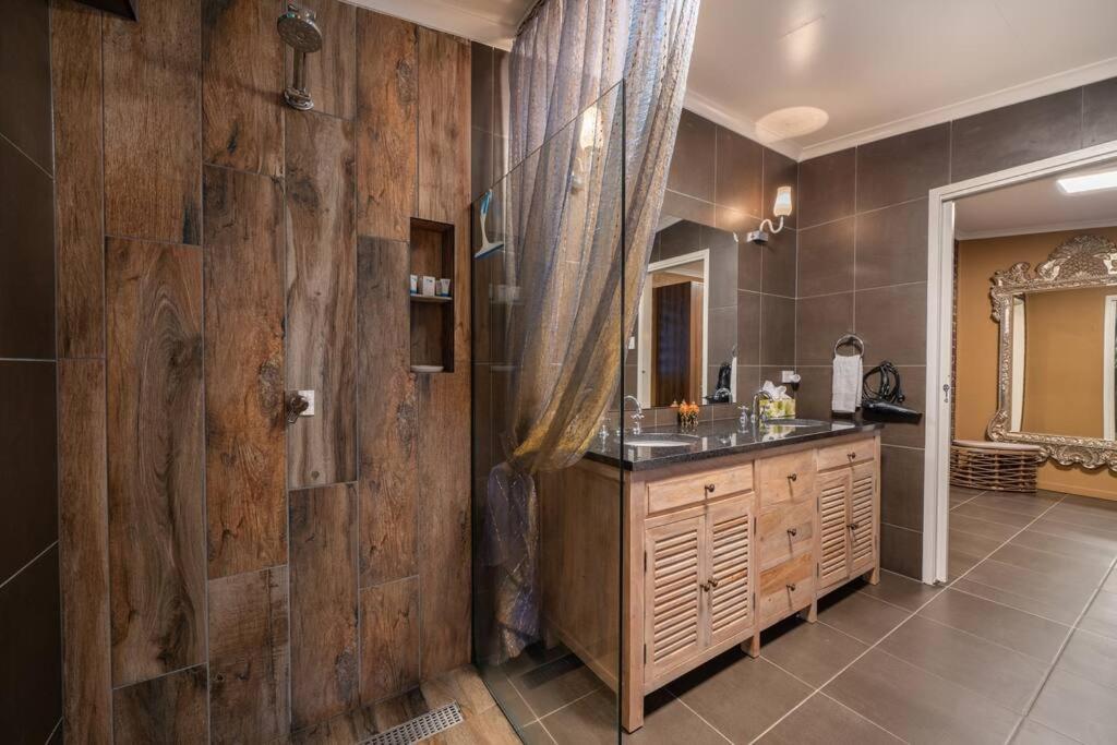 Absolute Beachfront WongaBelle- Pet Friendly