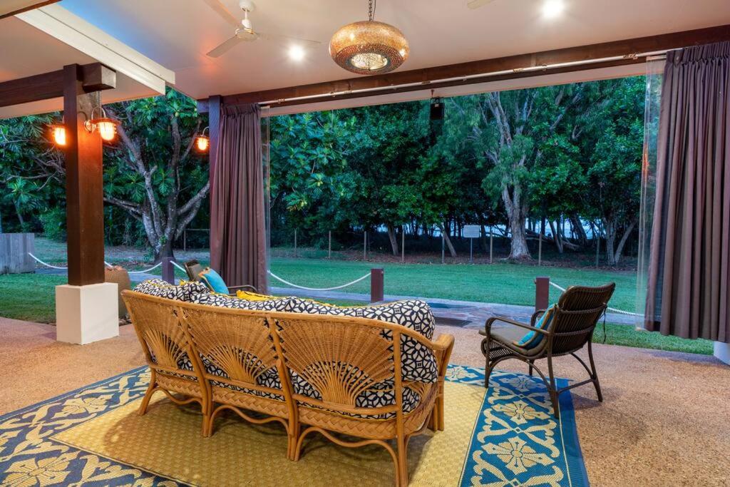 Absolute Beachfront WongaBelle- Pet Friendly