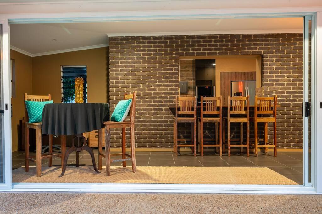 Absolute Beachfront WongaBelle- Pet Friendly