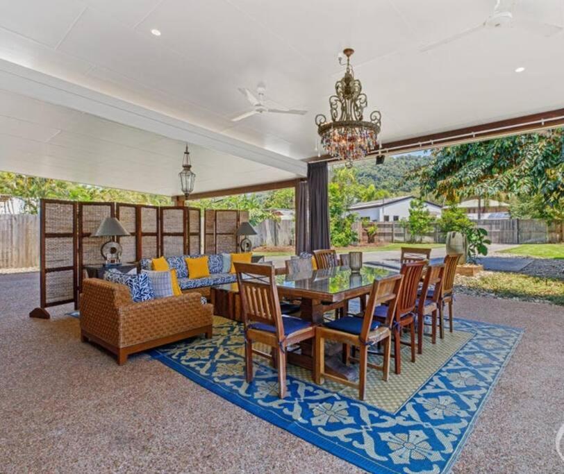 Absolute Beachfront WongaBelle- Pet Friendly
