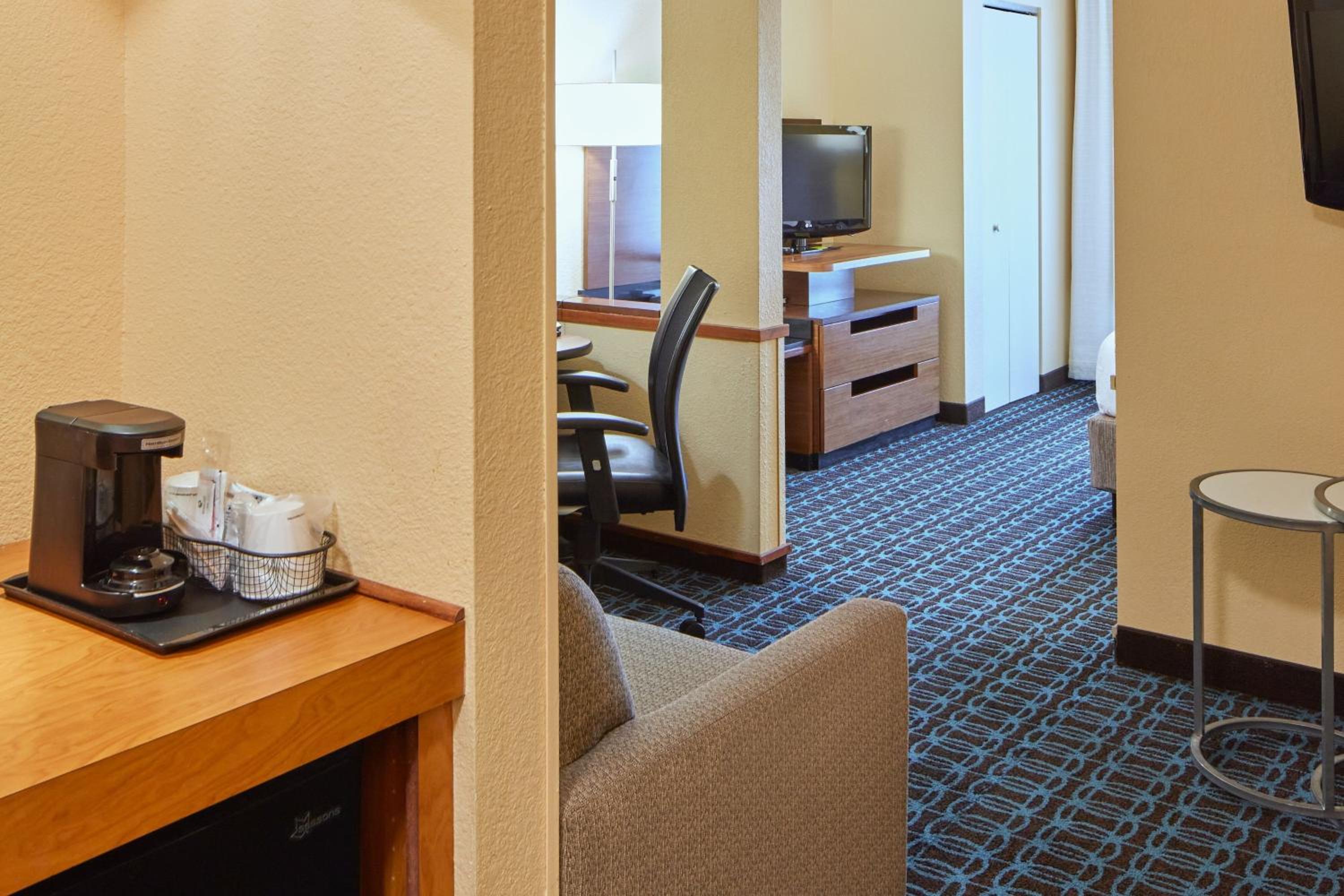 Frankfort Vacations - Fairfield by Marriott Frankfort - Property Image 2