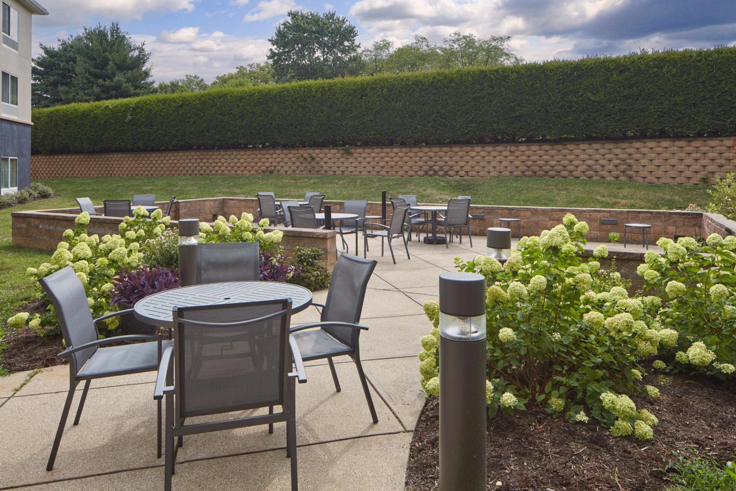 Frankfort Vacations - Fairfield by Marriott Frankfort - Property Image 11