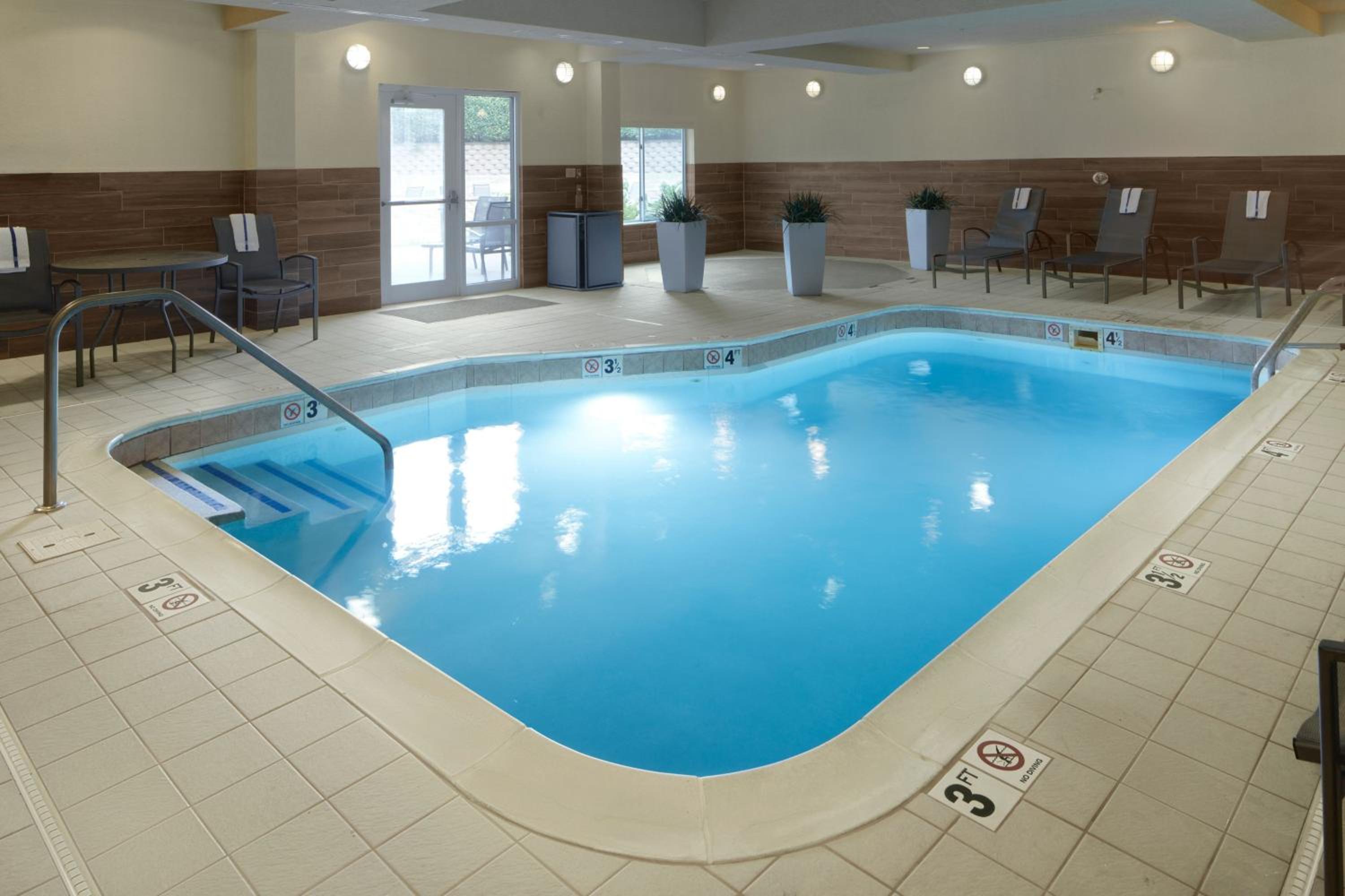 Frankfort Vacations - Fairfield by Marriott Frankfort - Property Image 7