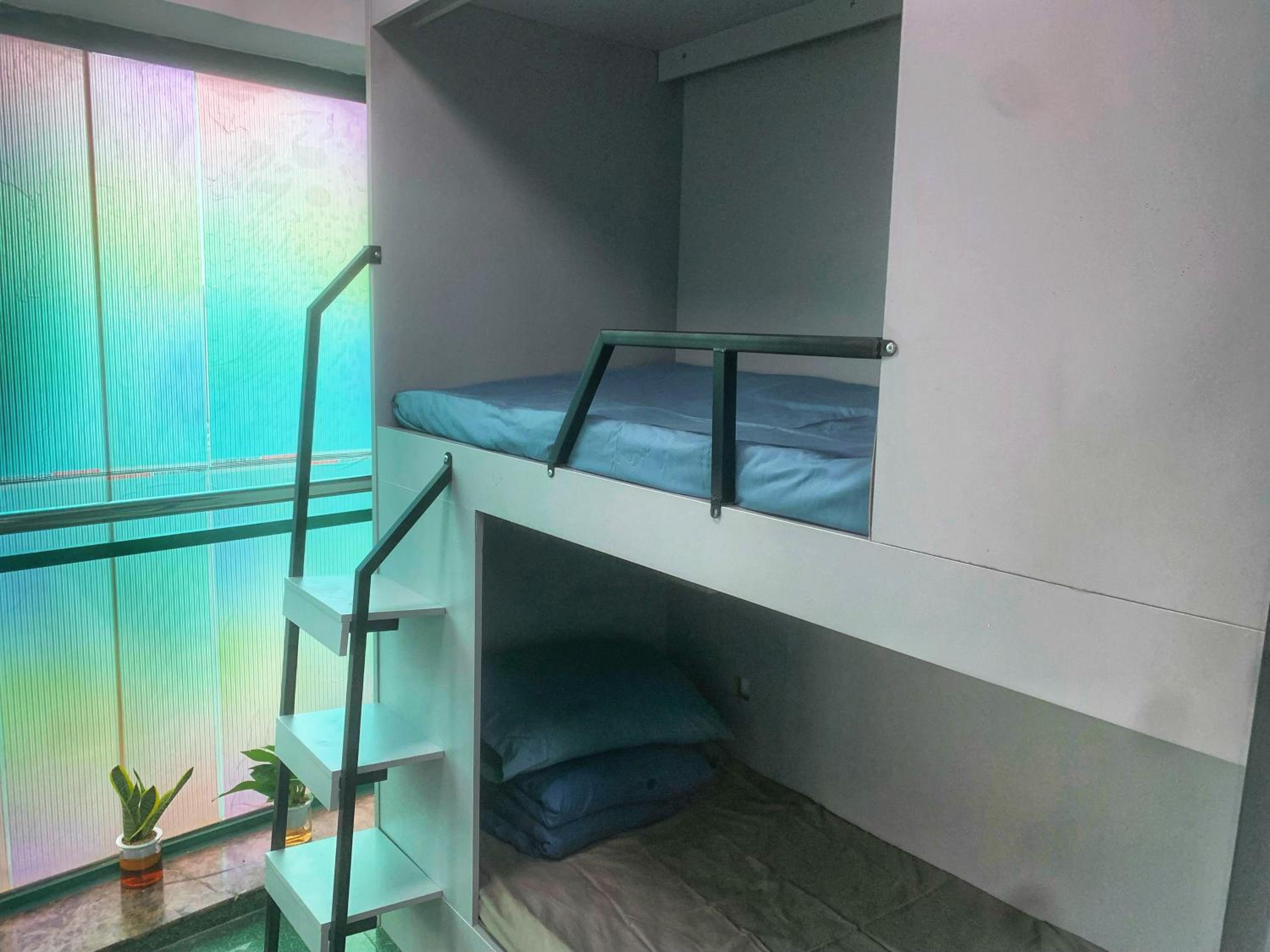 Peers Youth Hostel
