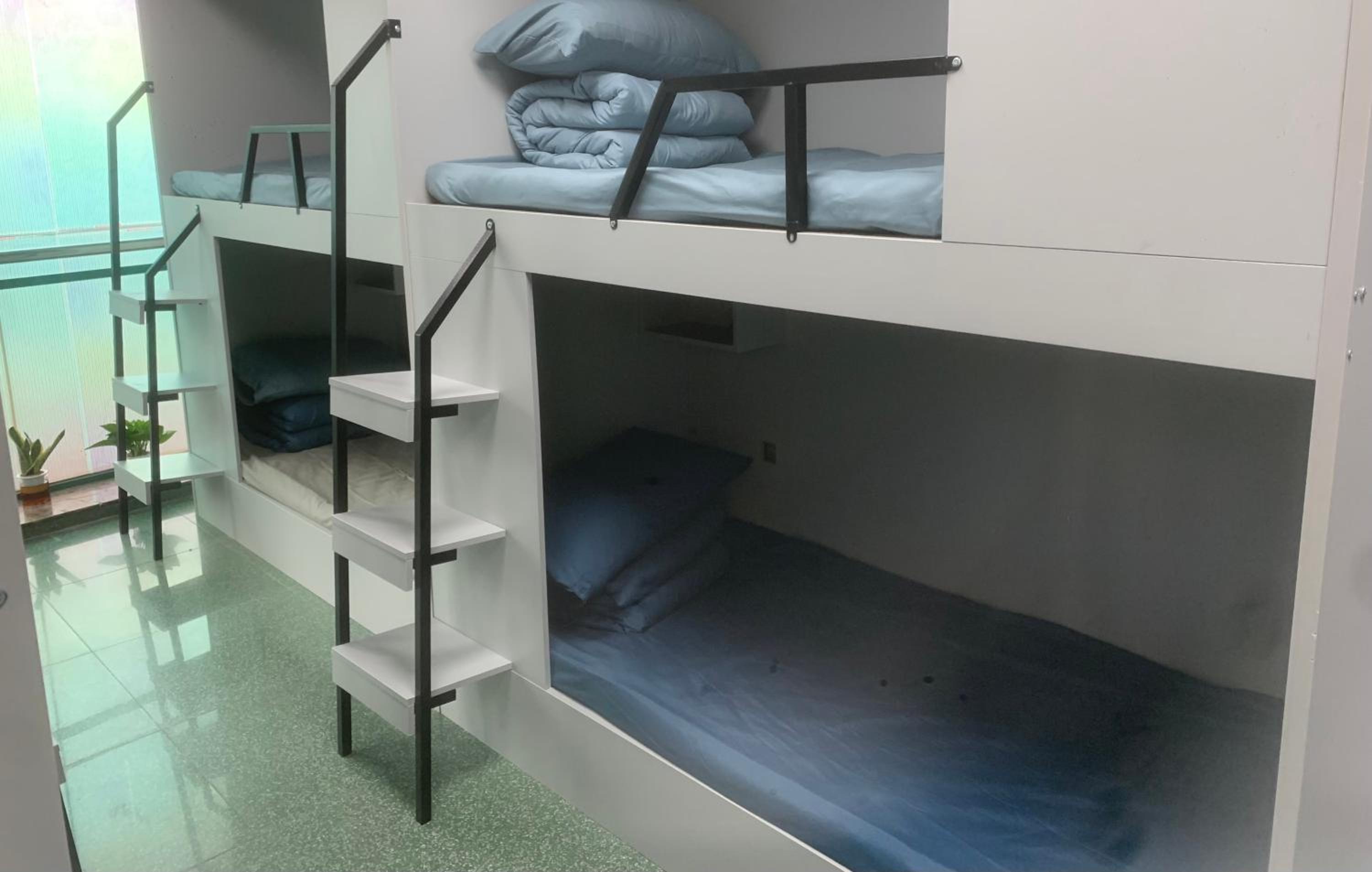 Peers Youth Hostel