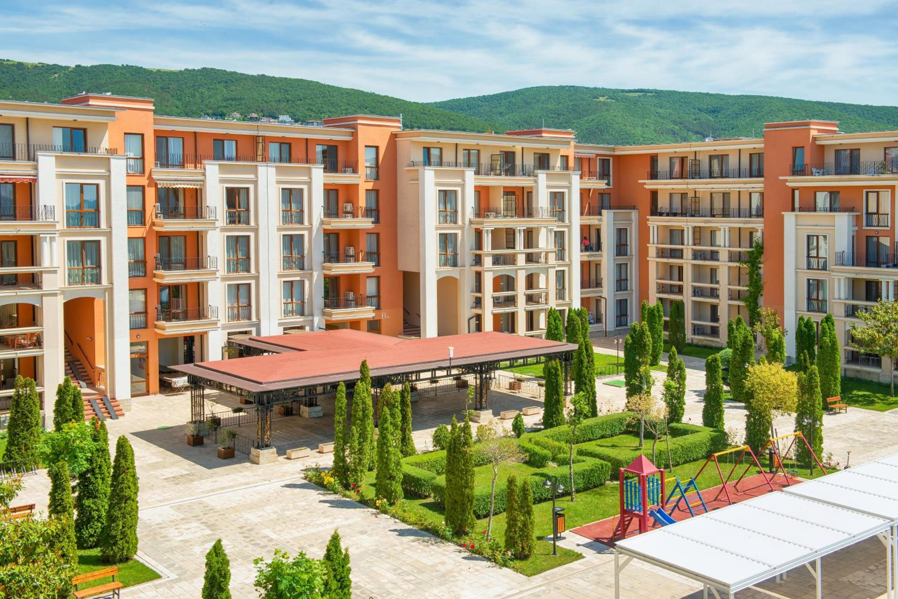 Prestige Beach First Line Apartments in Saint Vlas