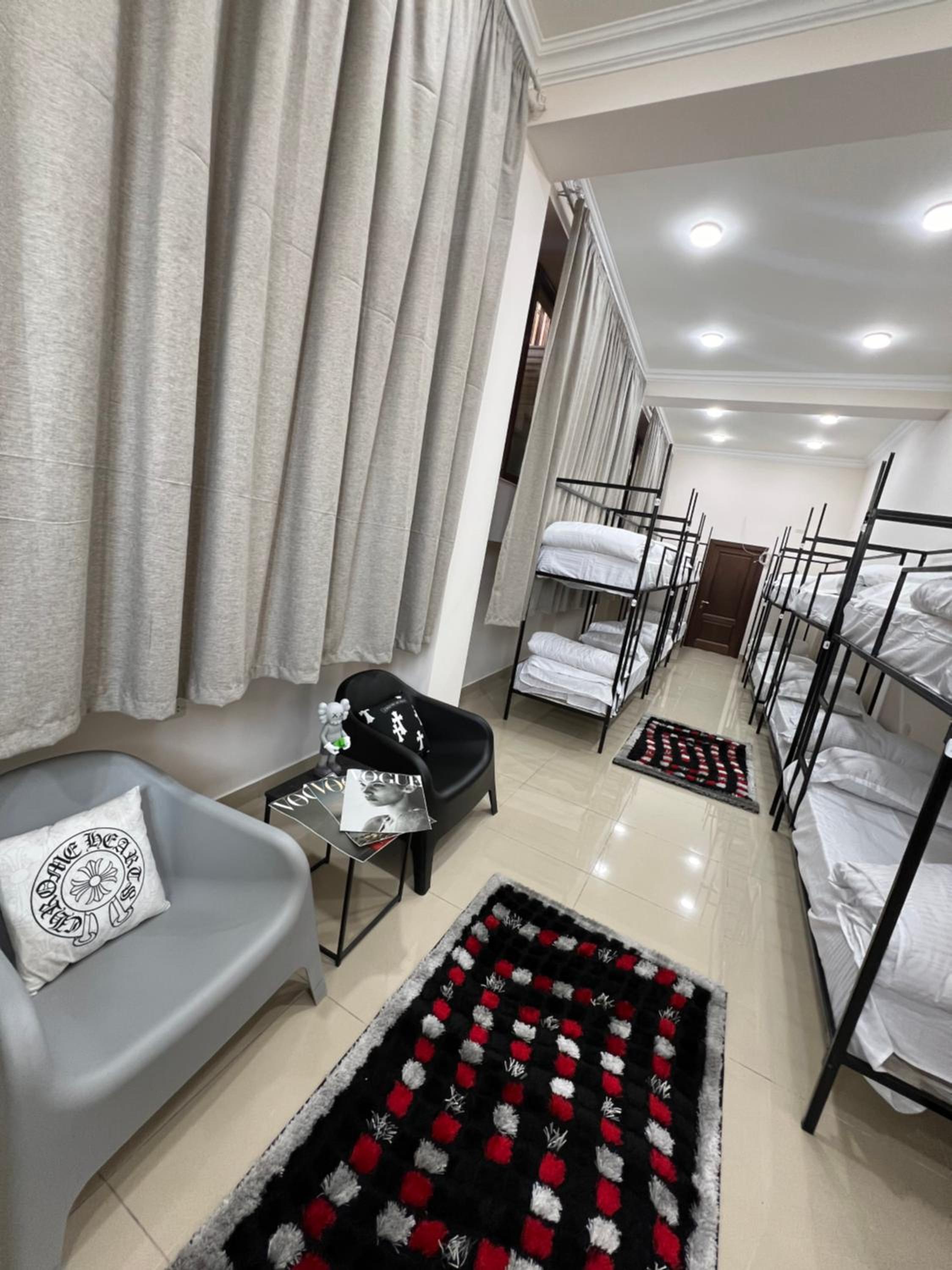 Velvet Vouge Hostel N2