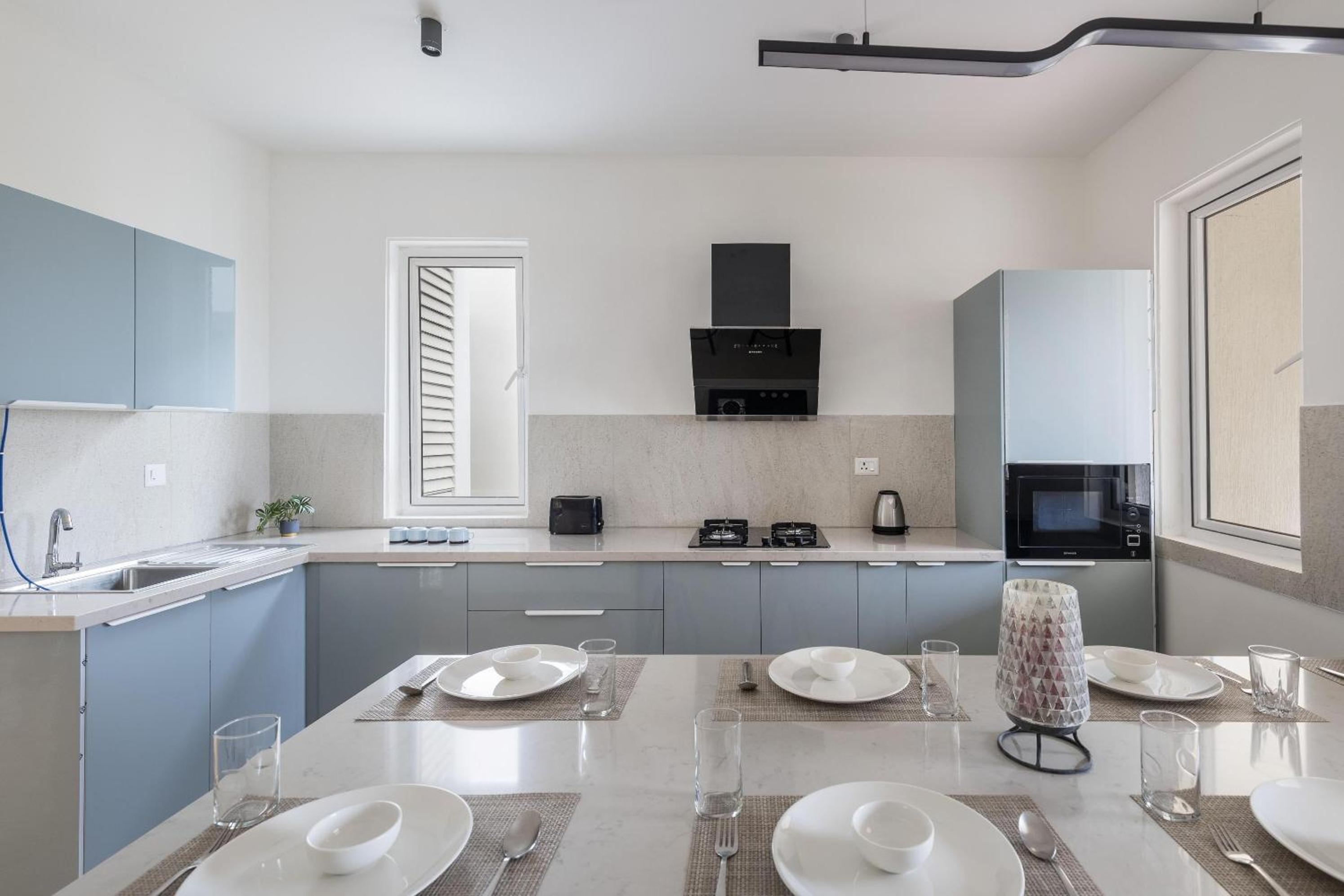Golfing Twins Villa by StayJadeGardenRetreat8BHK view 4