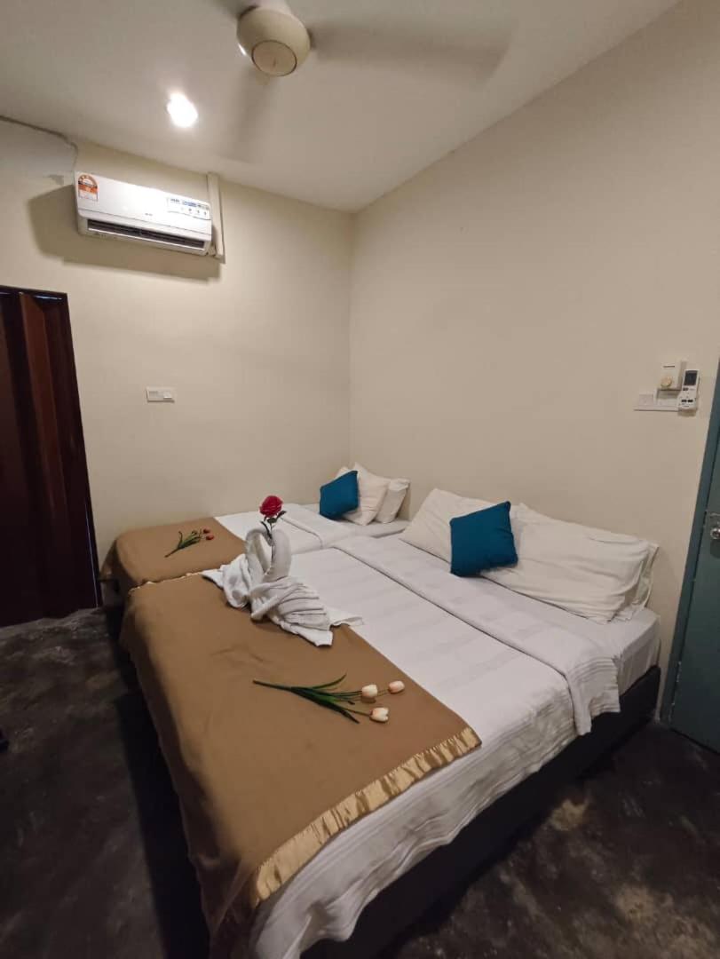 Homestay 5 minute walk to HUKM