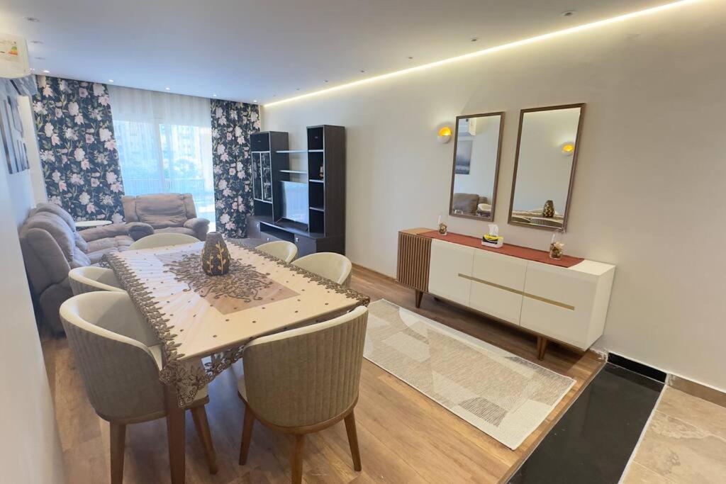 Luxury hotel apartment
